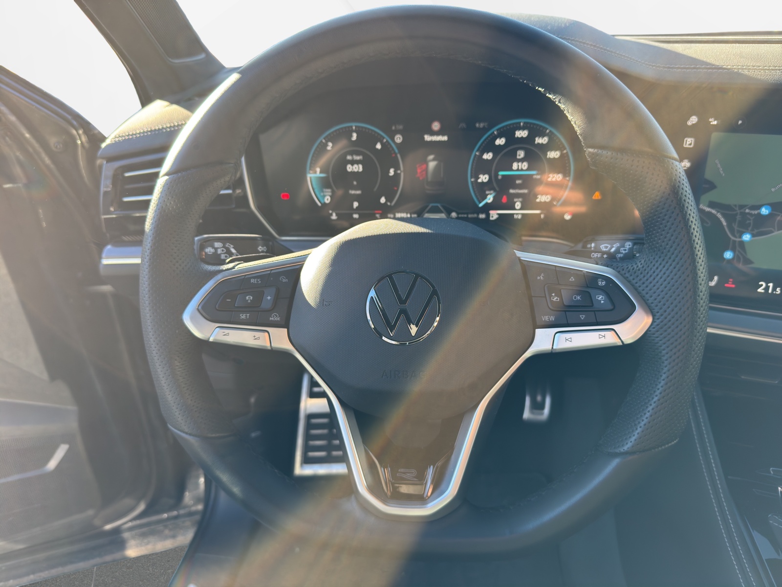 VW Touareg 3.0 TDI R-Line Tiptronic-image-12
