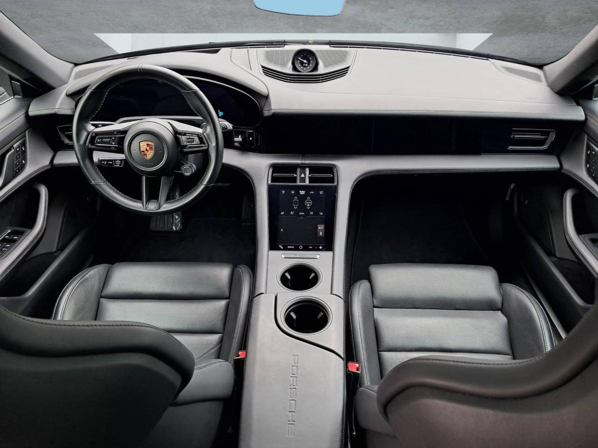 PORSCHE Taycan 4S Cross Turismo (MY22)-image-15