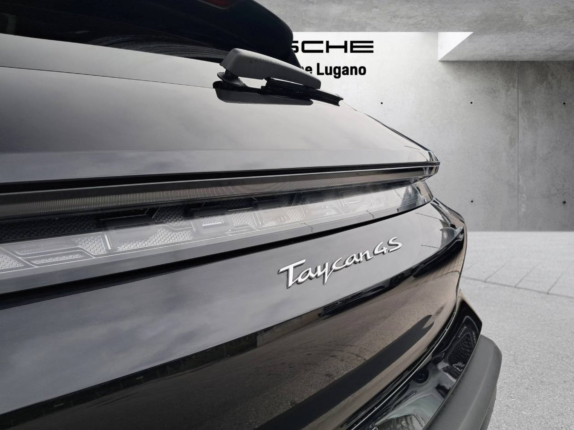 PORSCHE Taycan 4S Cross Turismo (MY22)-image-29
