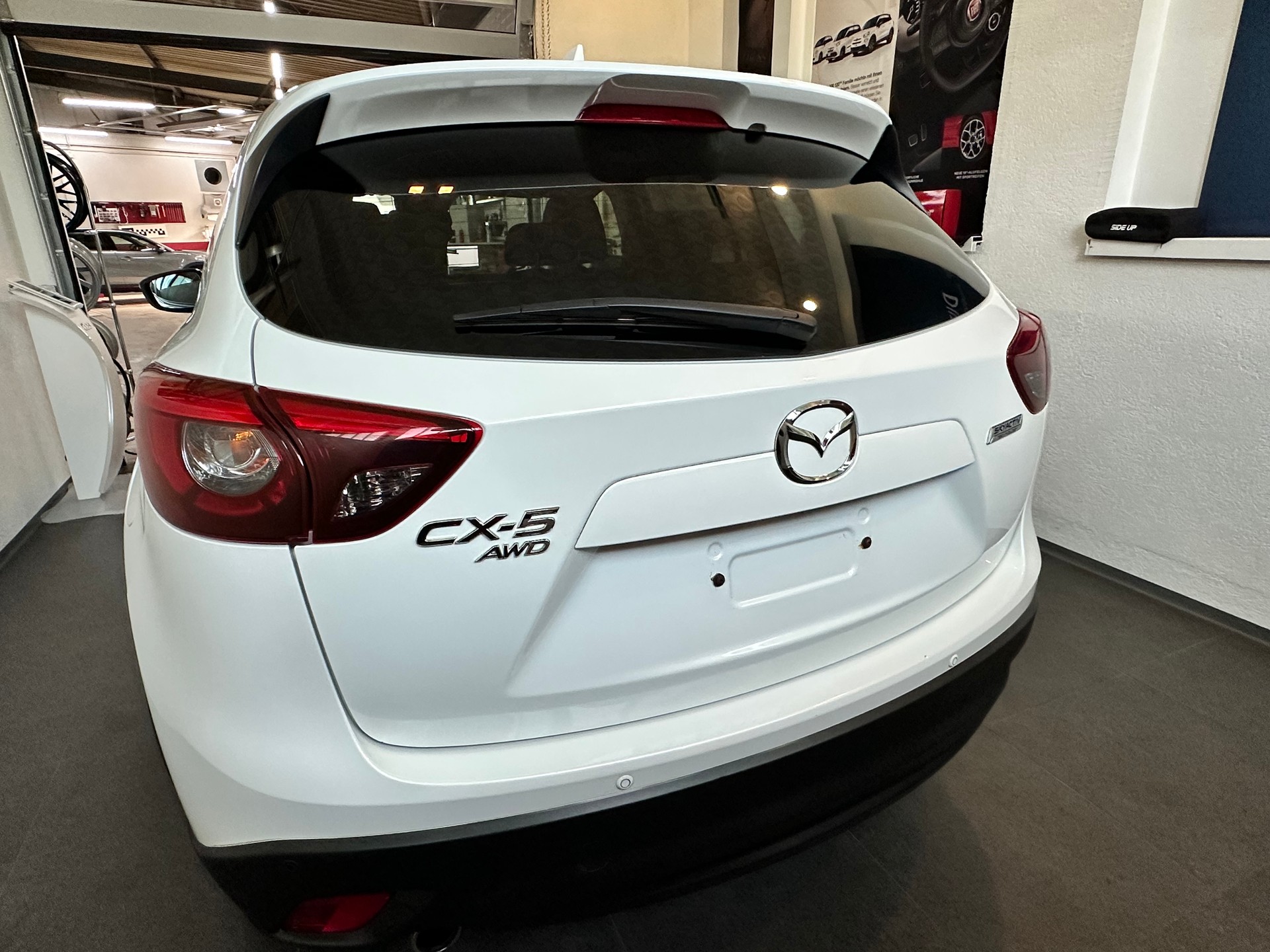 MAZDA CX-5 2.2 D Ambition AWD-image-8