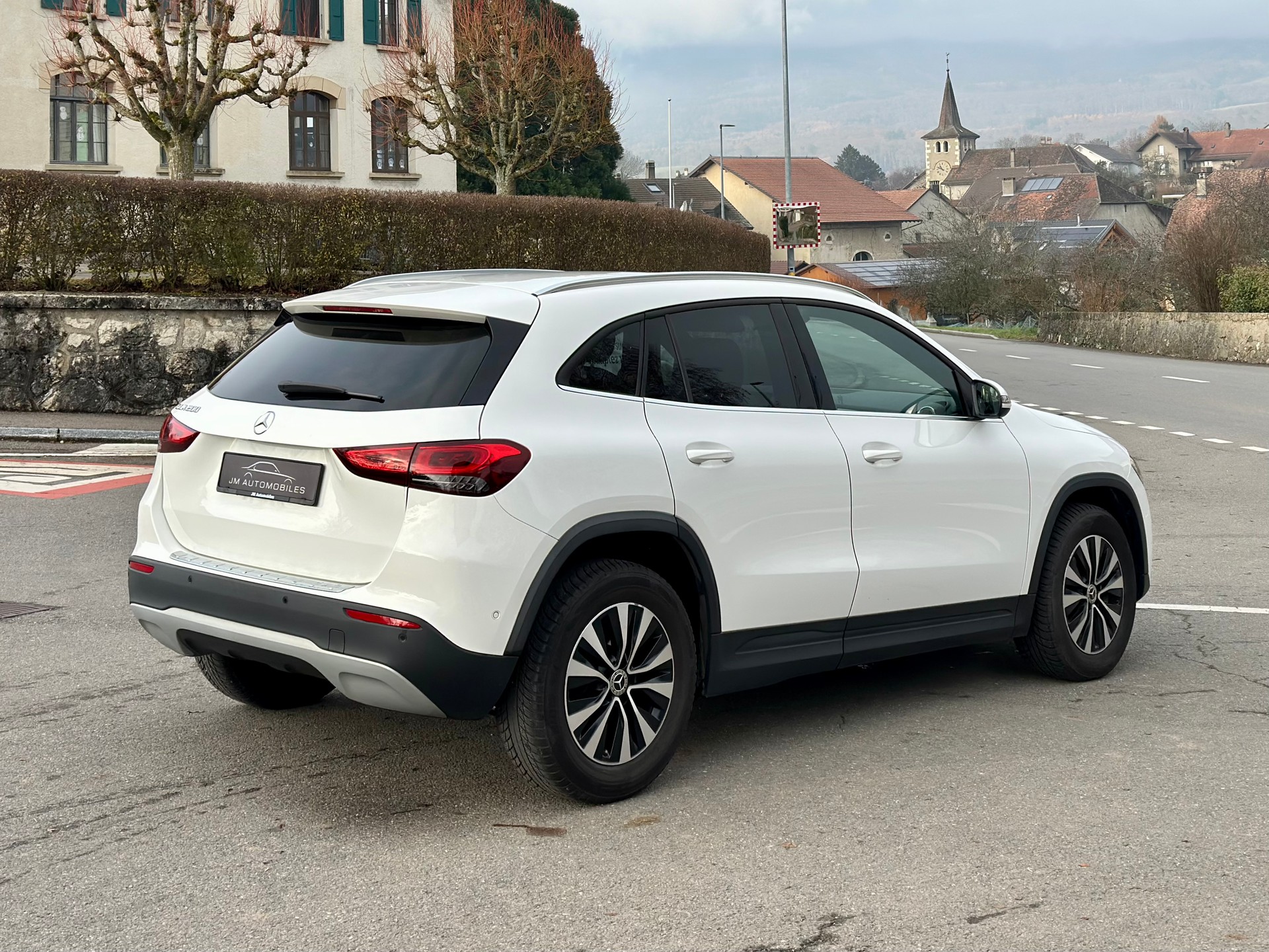 MERCEDES-BENZ GLA 200 Style 7G-DCT-image-2
