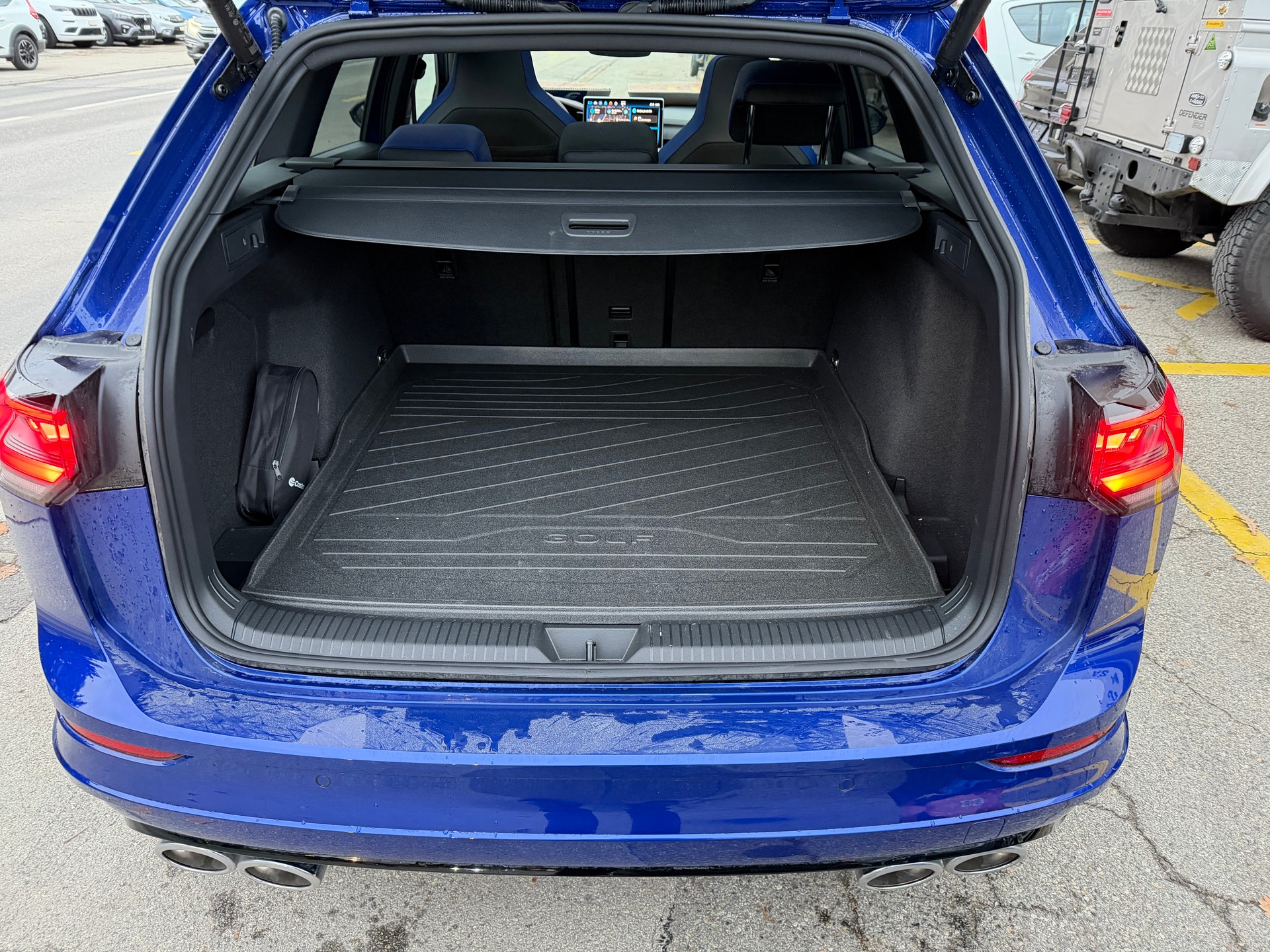 VW Golf Variant 2.0 TSI R DSG 4 Motion-image-19