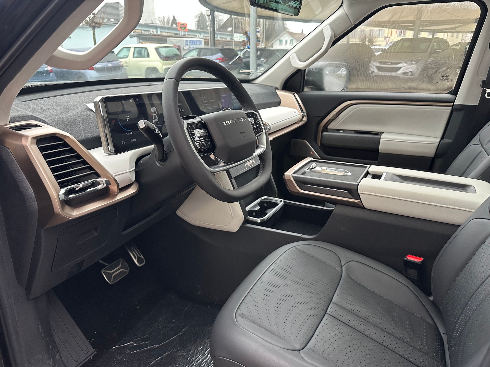 MAXUS eTerron 9 102kWh Premium-image-11