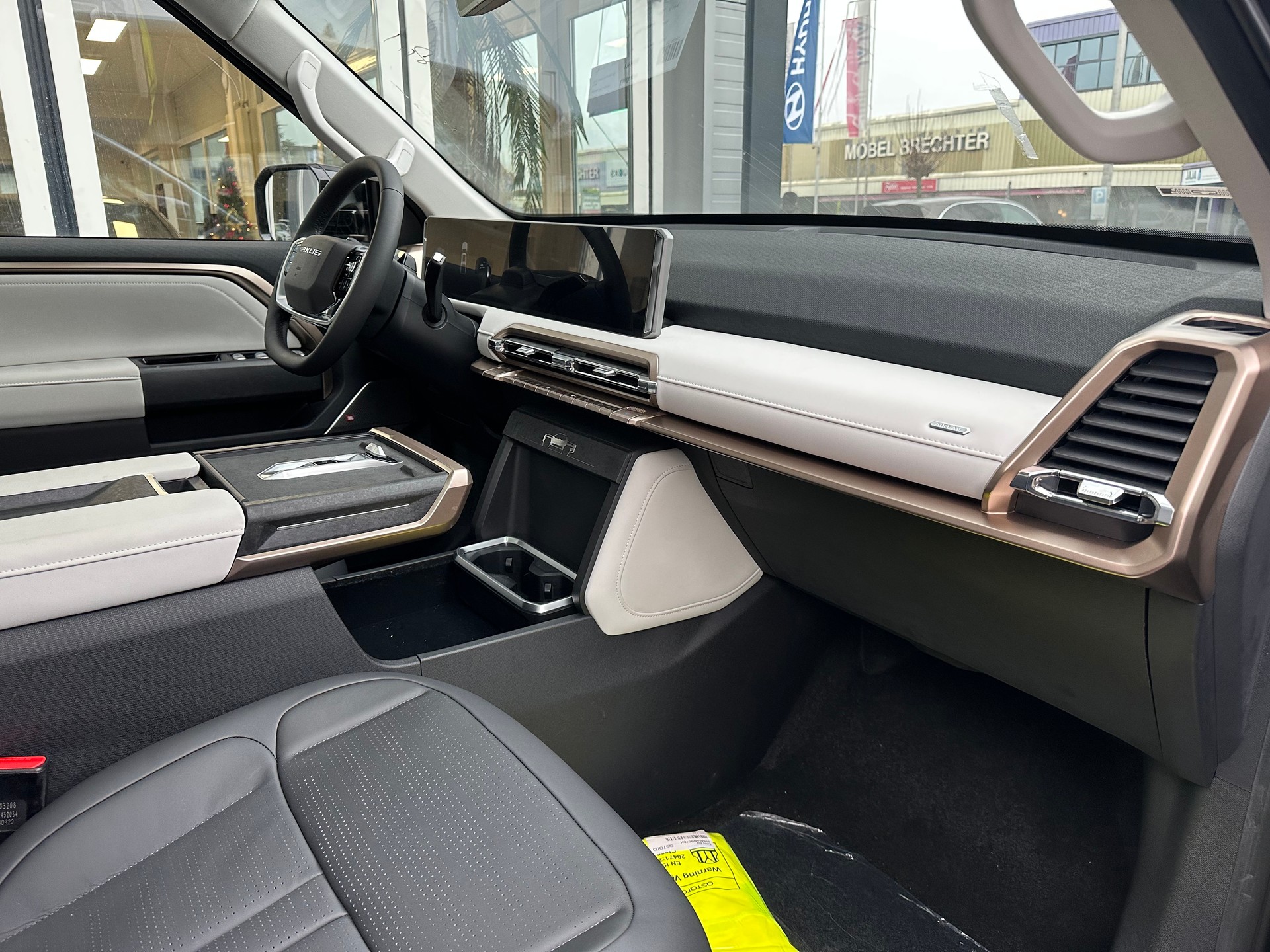 MAXUS eTerron 9 102kWh Premium-image-9