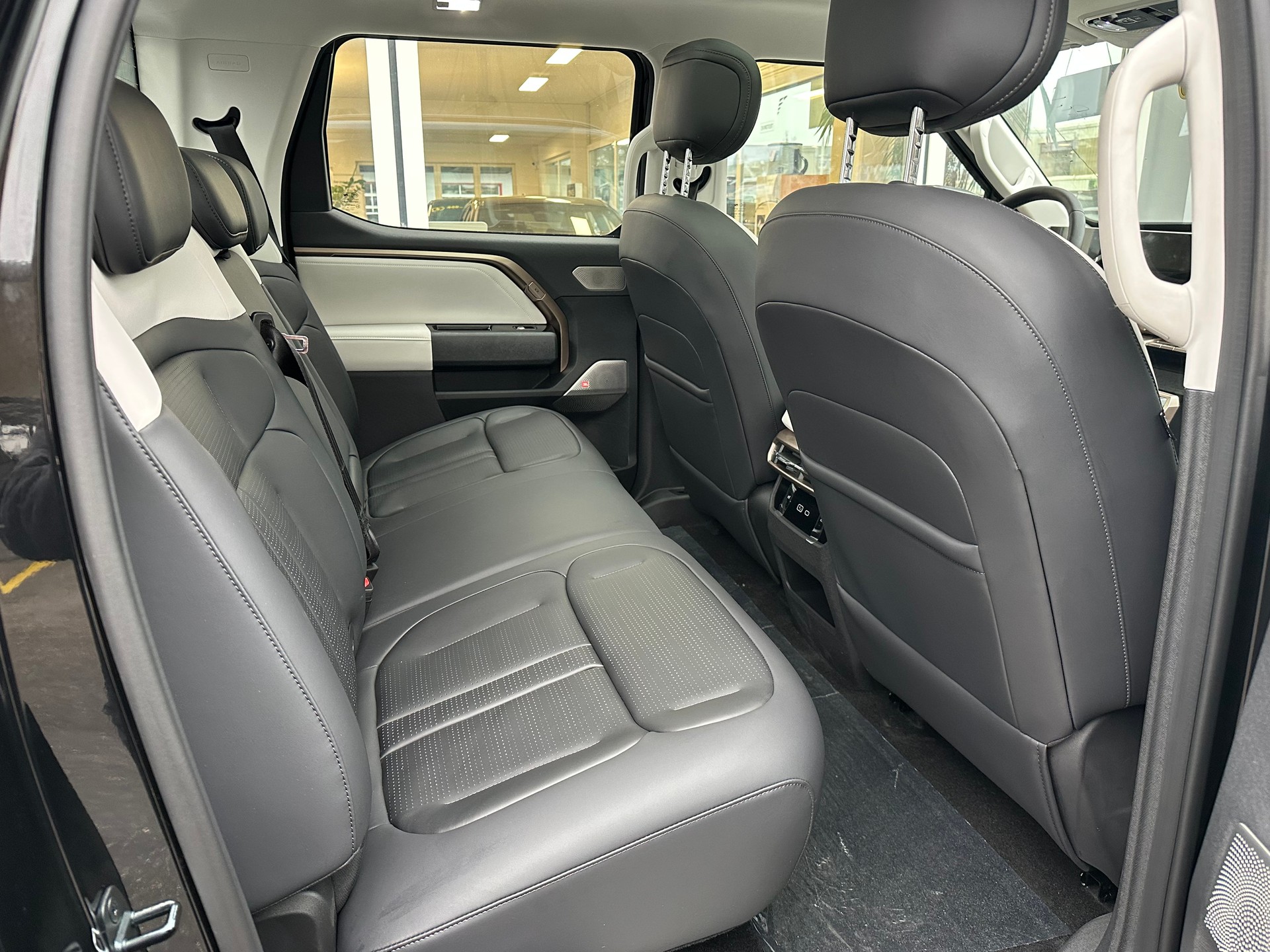 MAXUS eTerron 9 102kWh Premium-image-7