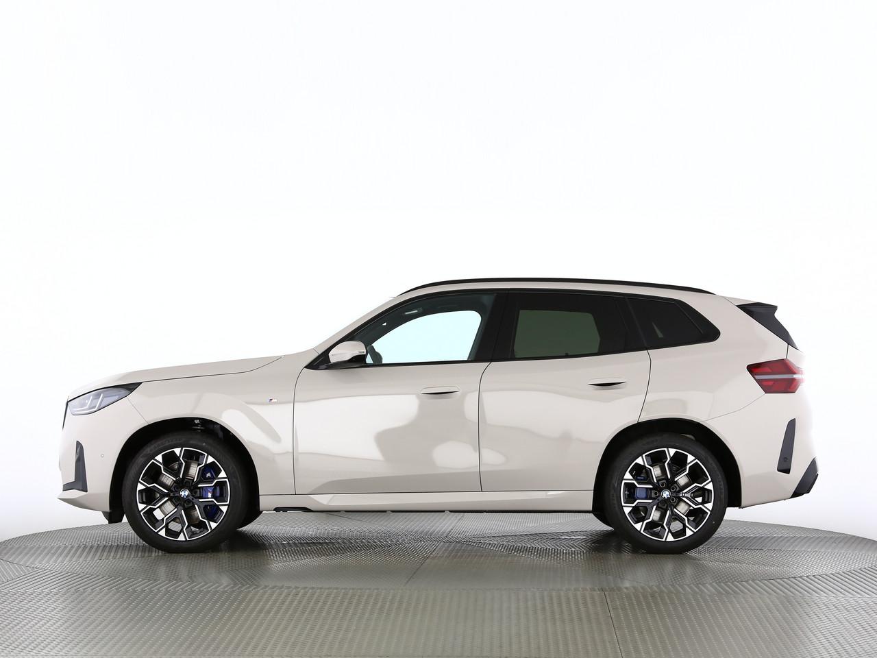 BMW X3 40d xDrive-showroom-element-1