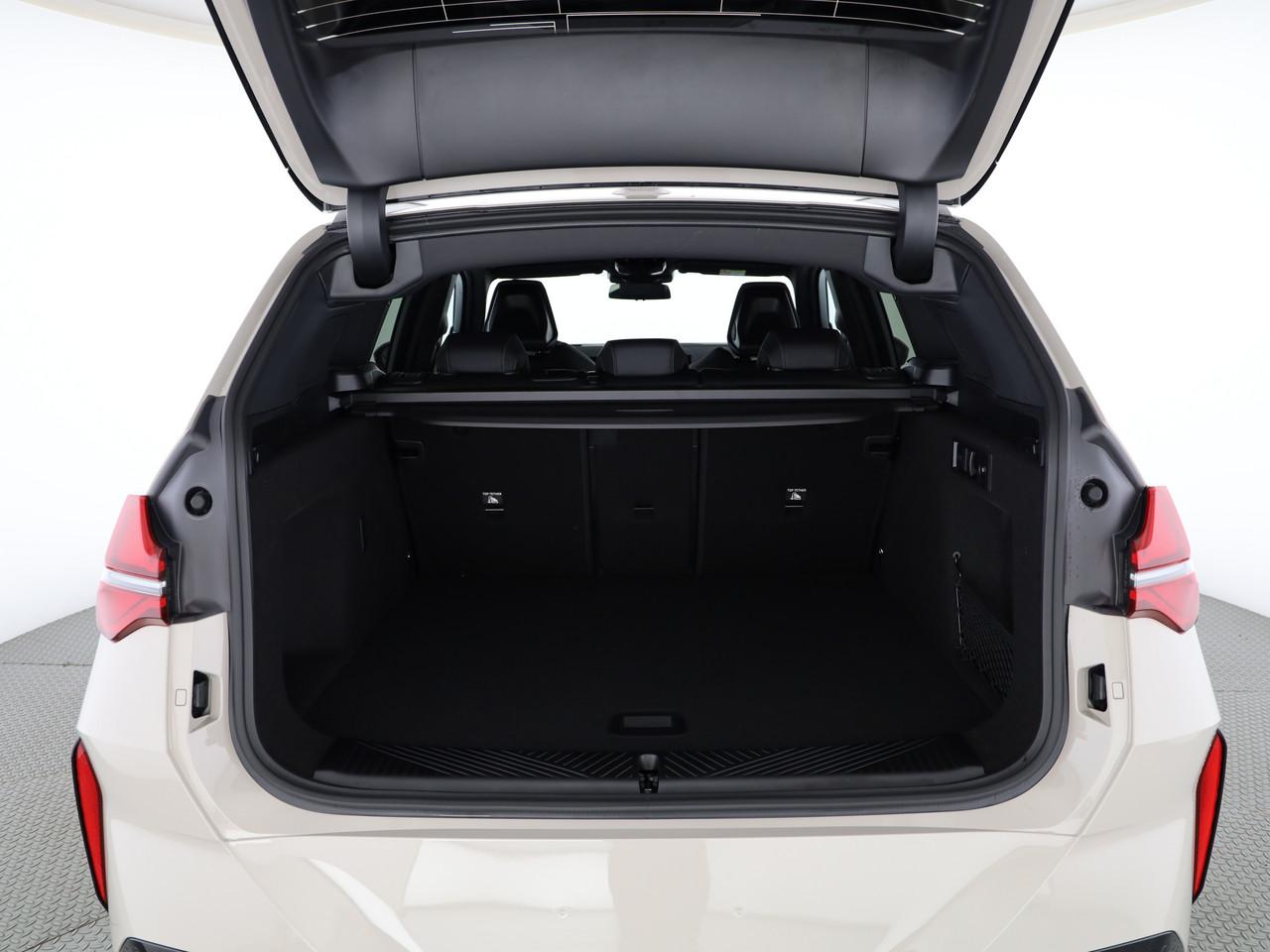 BMW X3 40d xDrive-image-16