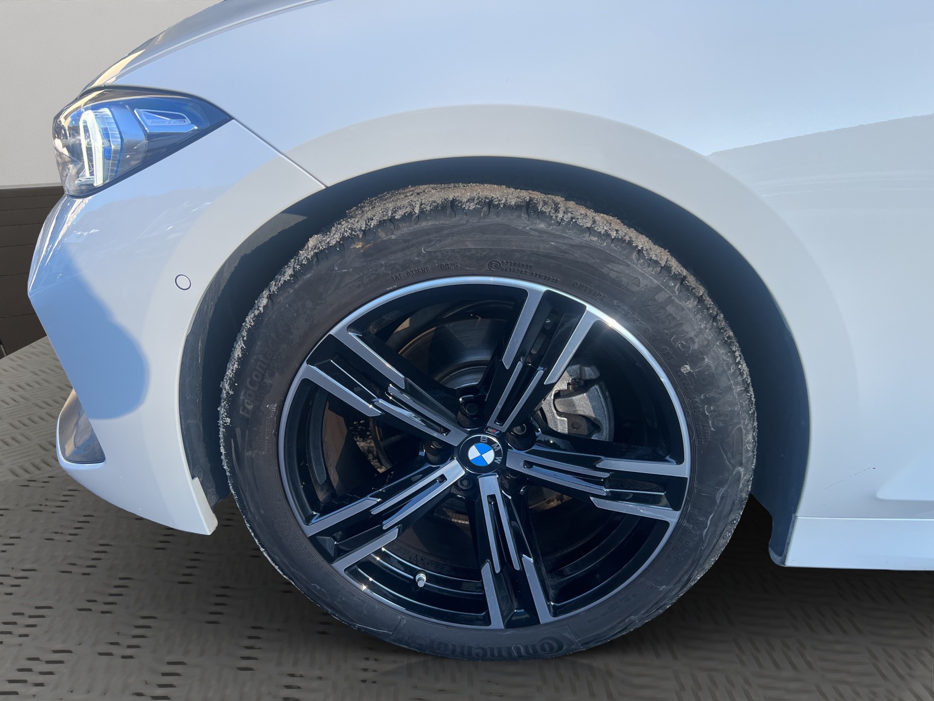 BMW 320d xDrive 48V Touring Steptronic M Sport-image-8