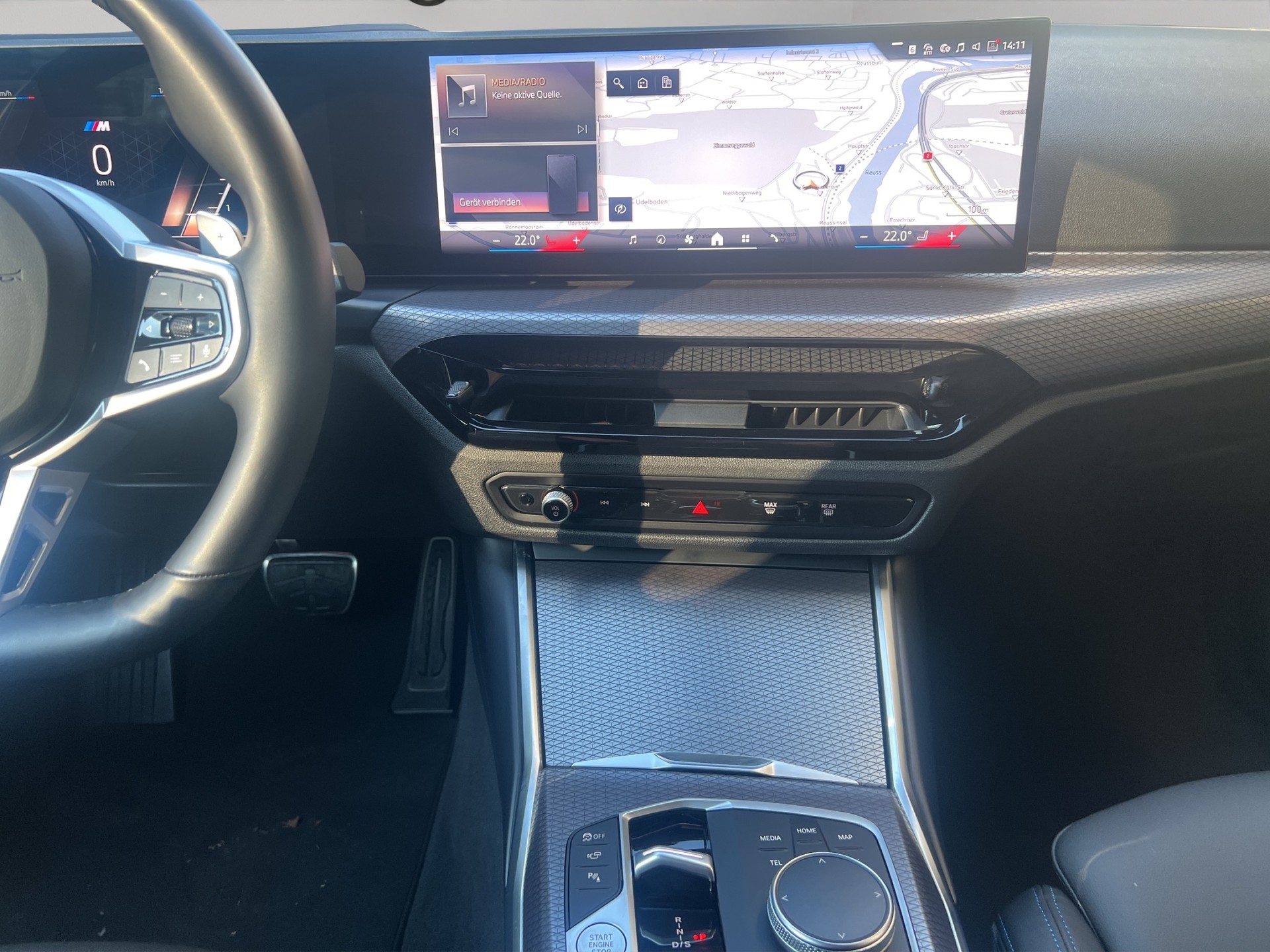 BMW 320d xDrive 48V Touring Steptronic M Sport-image-17