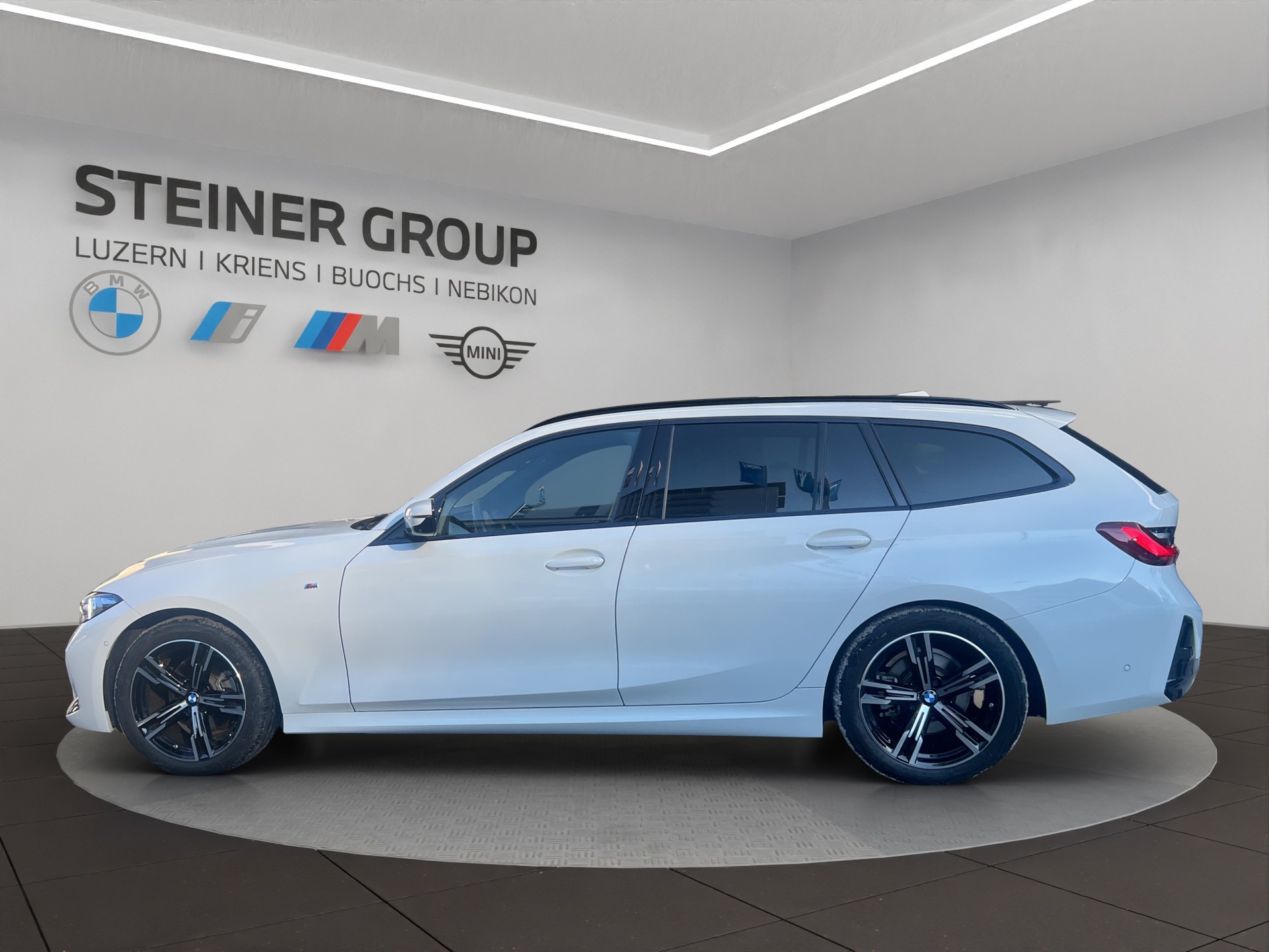 BMW 320d xDrive 48V Touring Steptronic M Sport-image-7