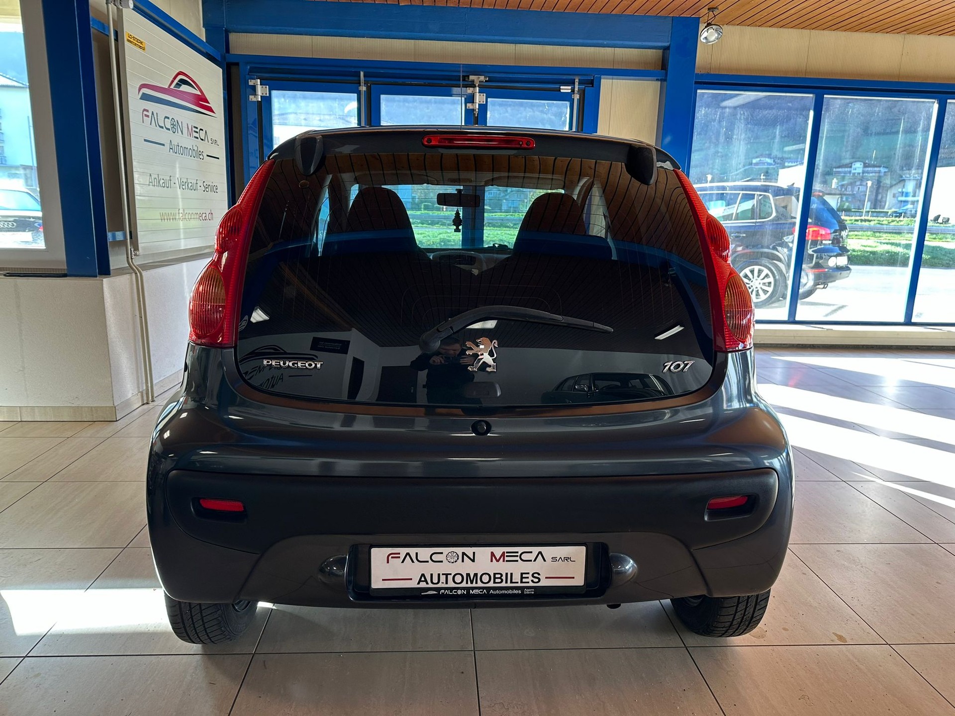 PEUGEOT 107 1.0 Urban-image-3