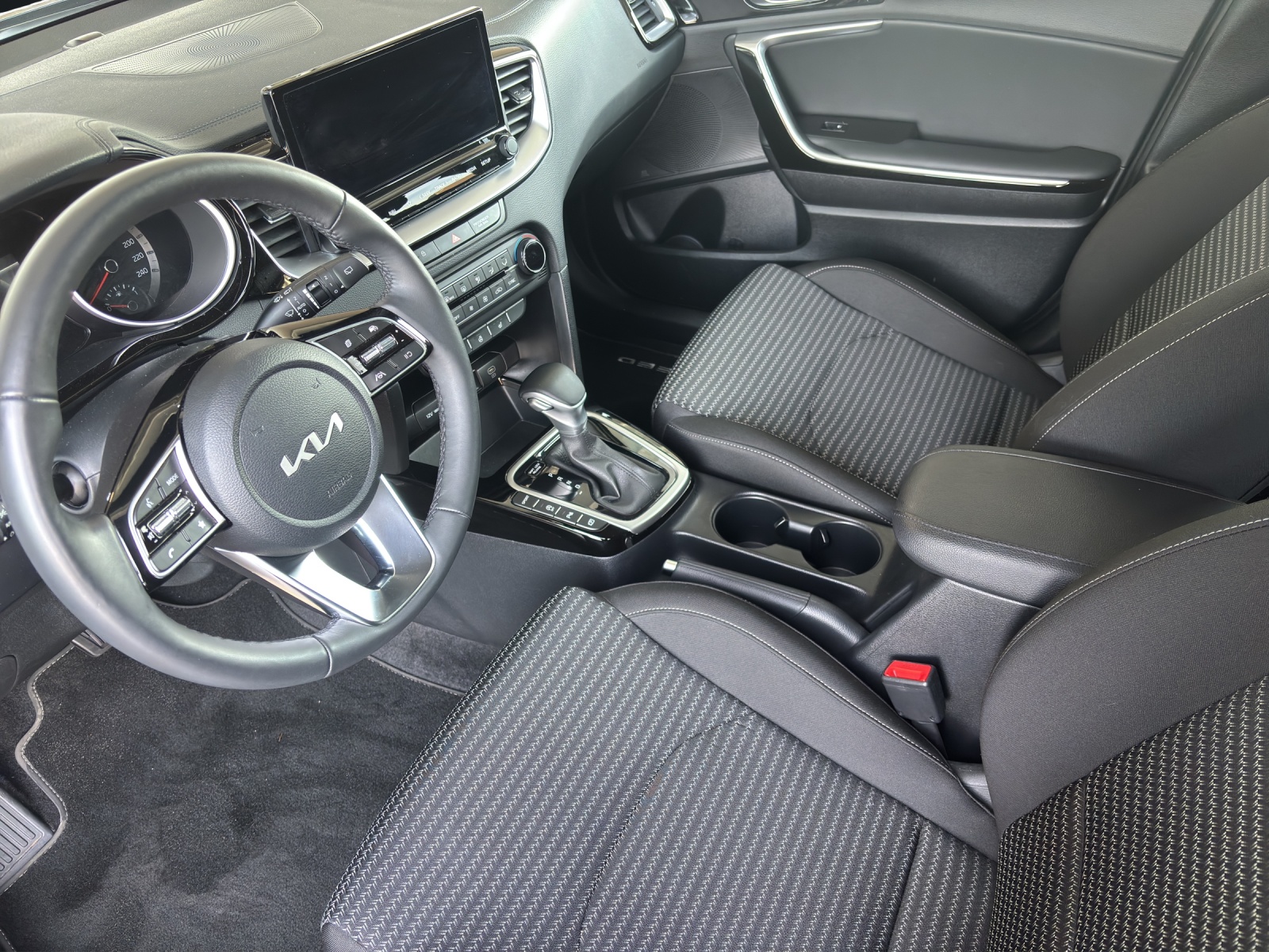 KIA Ceed SW 1.5 T-GDi Power-image-8