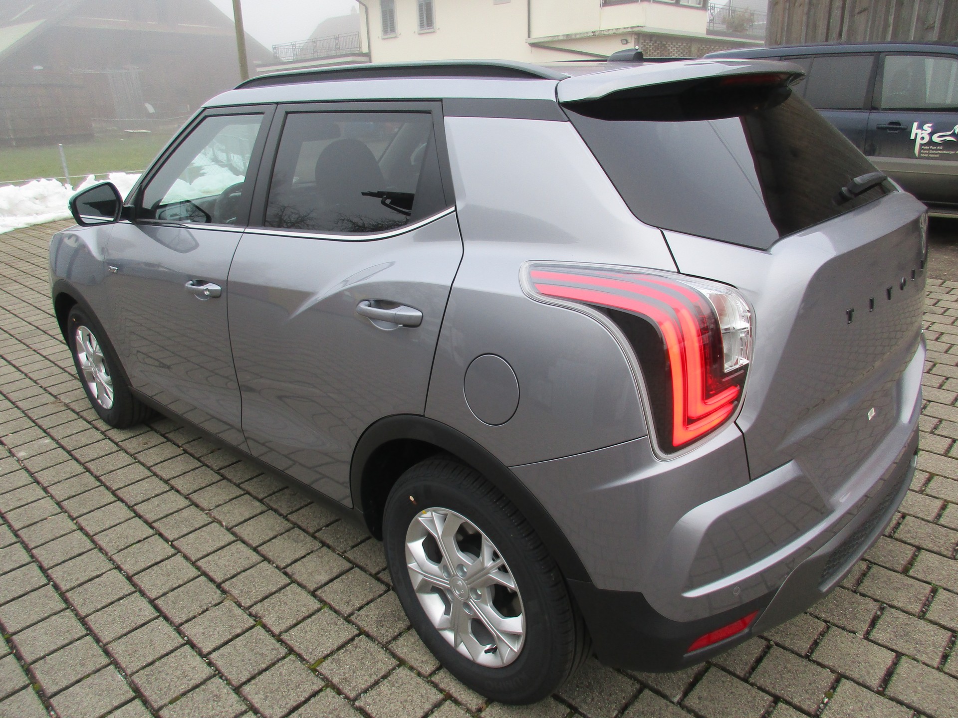 KGM-SsangYong Tivoli 1.5 T GDI Bronze 4WD Automat-image-1