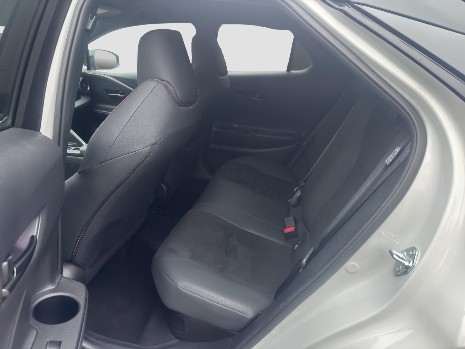 TOYOTA C-HR 2.0 PHEV GR Sport Premiere-image-12