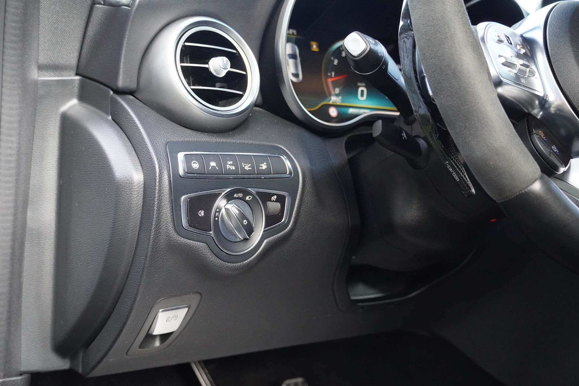 MERCEDES-BENZ C 63 S AMG 9G-tronic-image-6