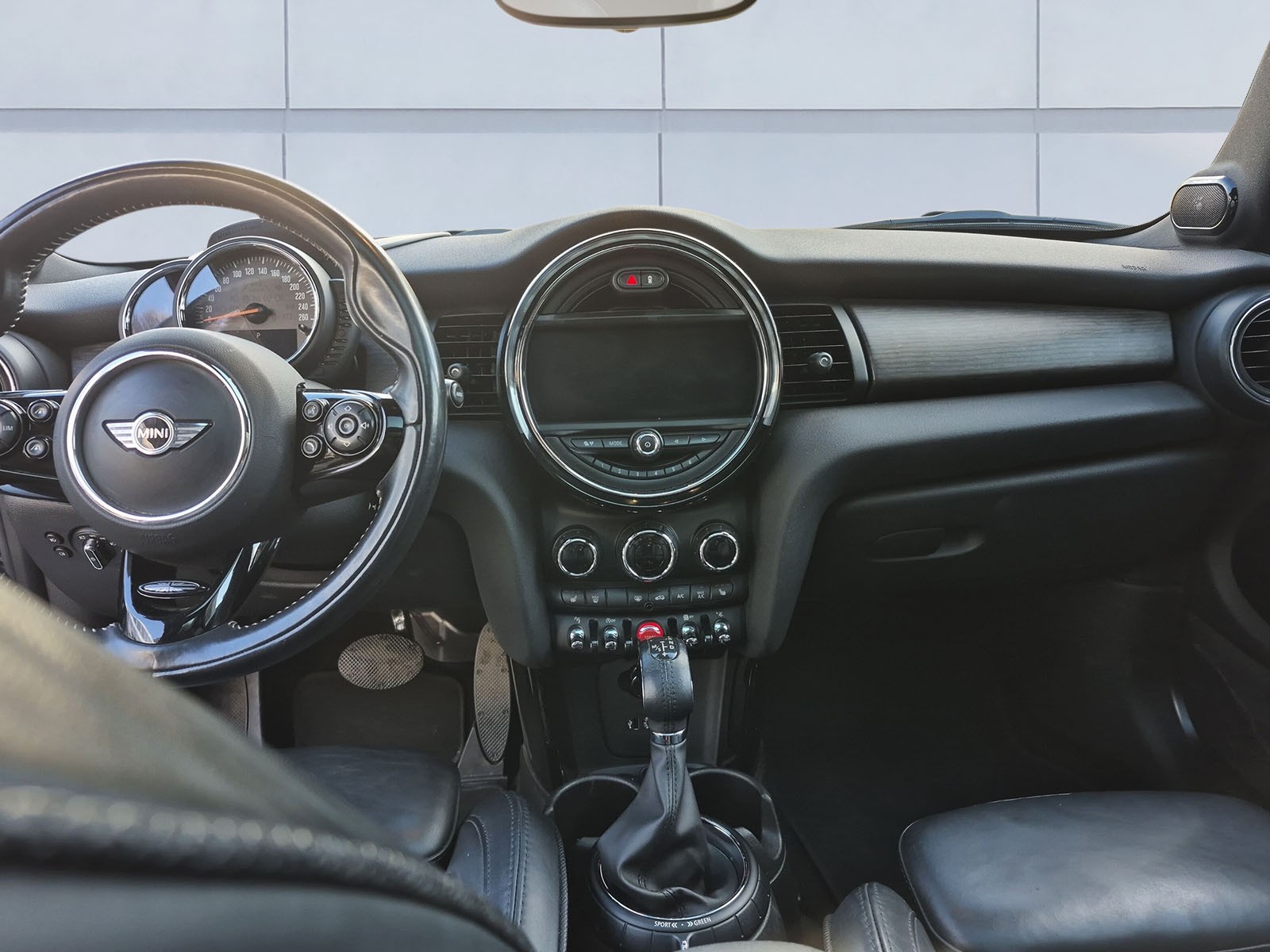 MINI Mini Cooper F56 2.0 SD-image-11