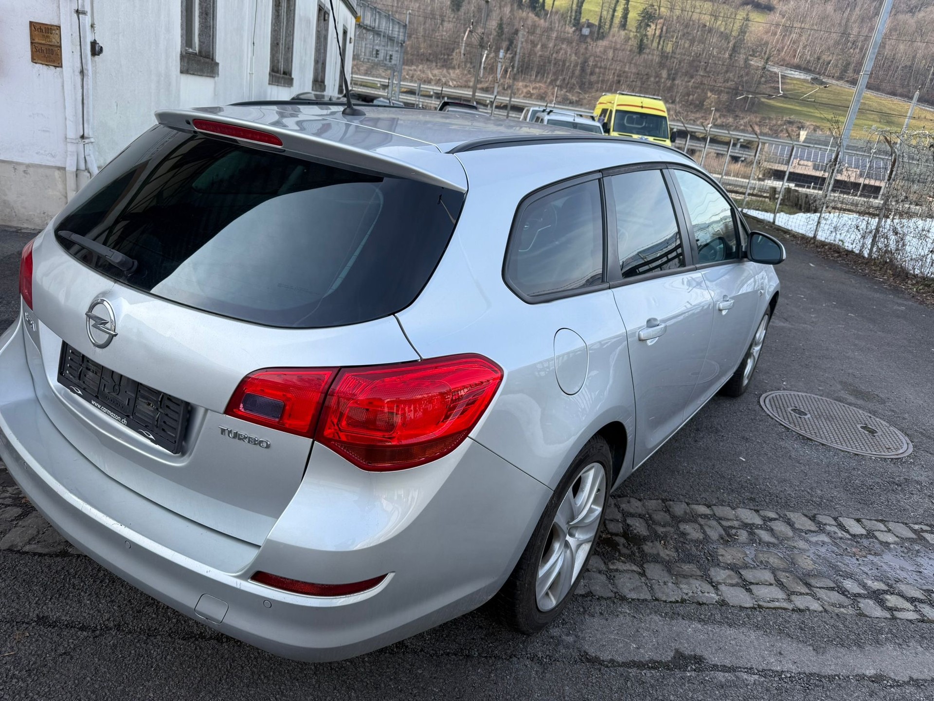 OPEL Astra 1.4i 16V Turbo Cosmo-image-3