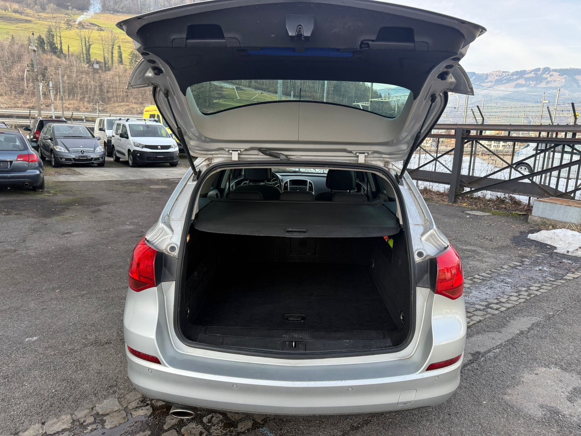 OPEL Astra 1.4i 16V Turbo Cosmo-image-6