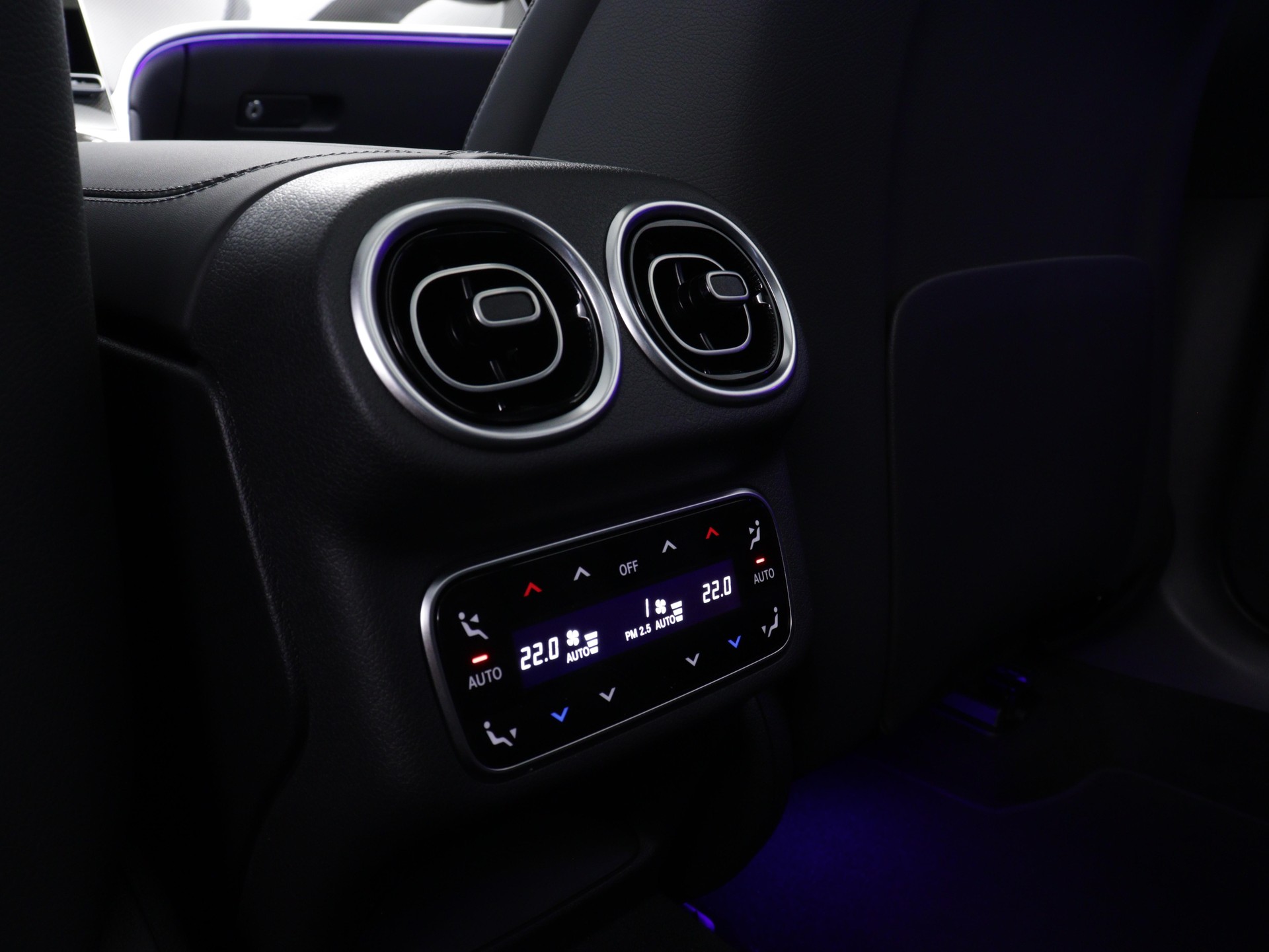 MERCEDES-BENZ GLC 220 d AMG Line 4matic-image-12