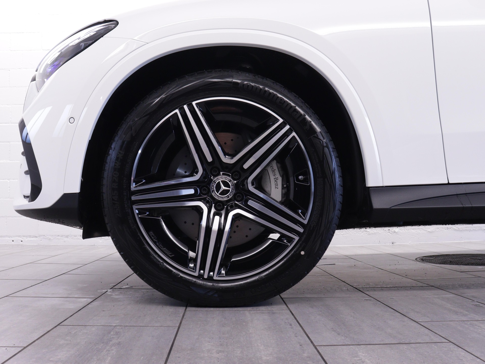MERCEDES-BENZ GLC 220 d AMG Line 4matic-image-16