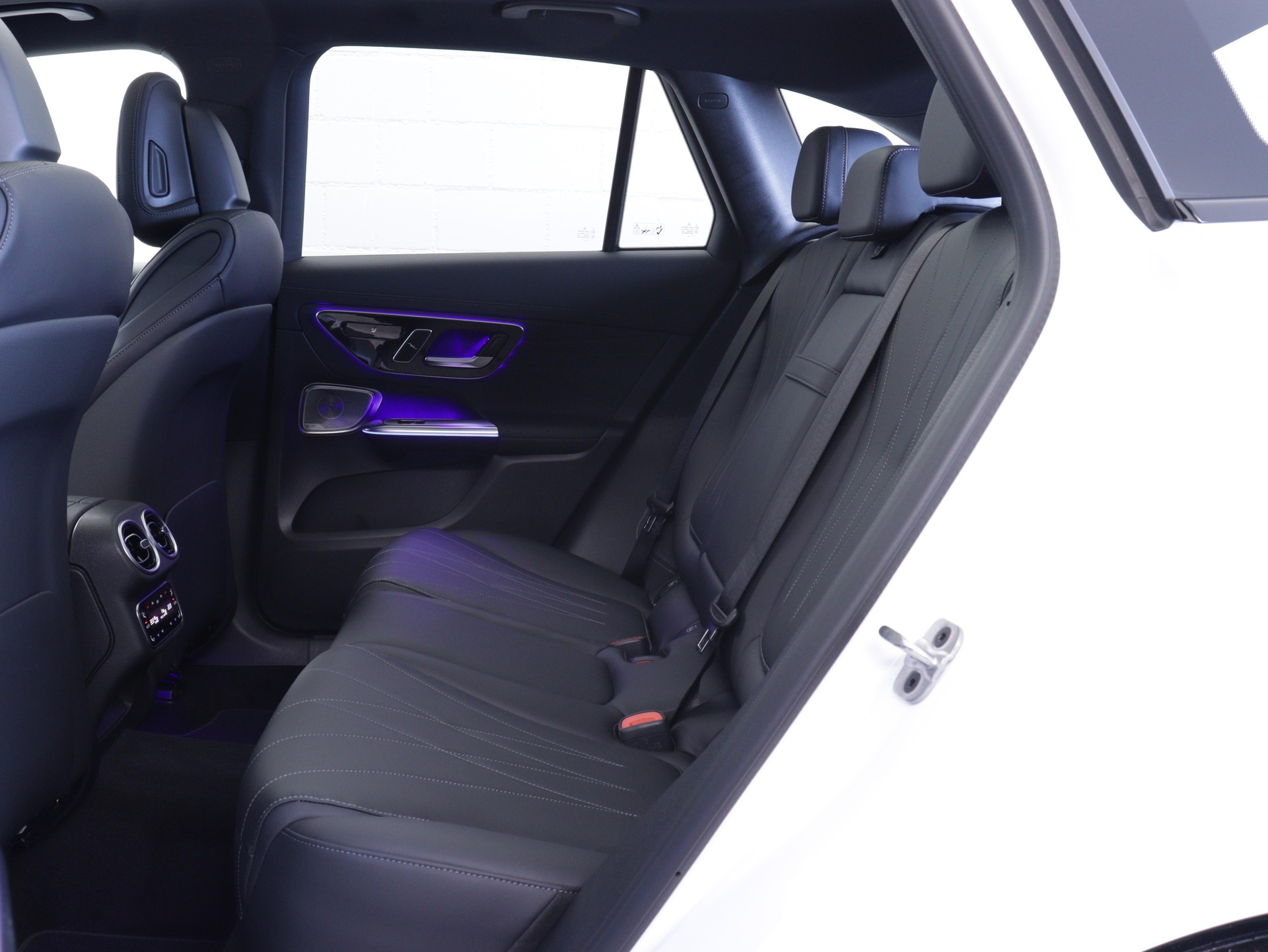 MERCEDES-BENZ GLC 220 d AMG Line 4matic-image-10
