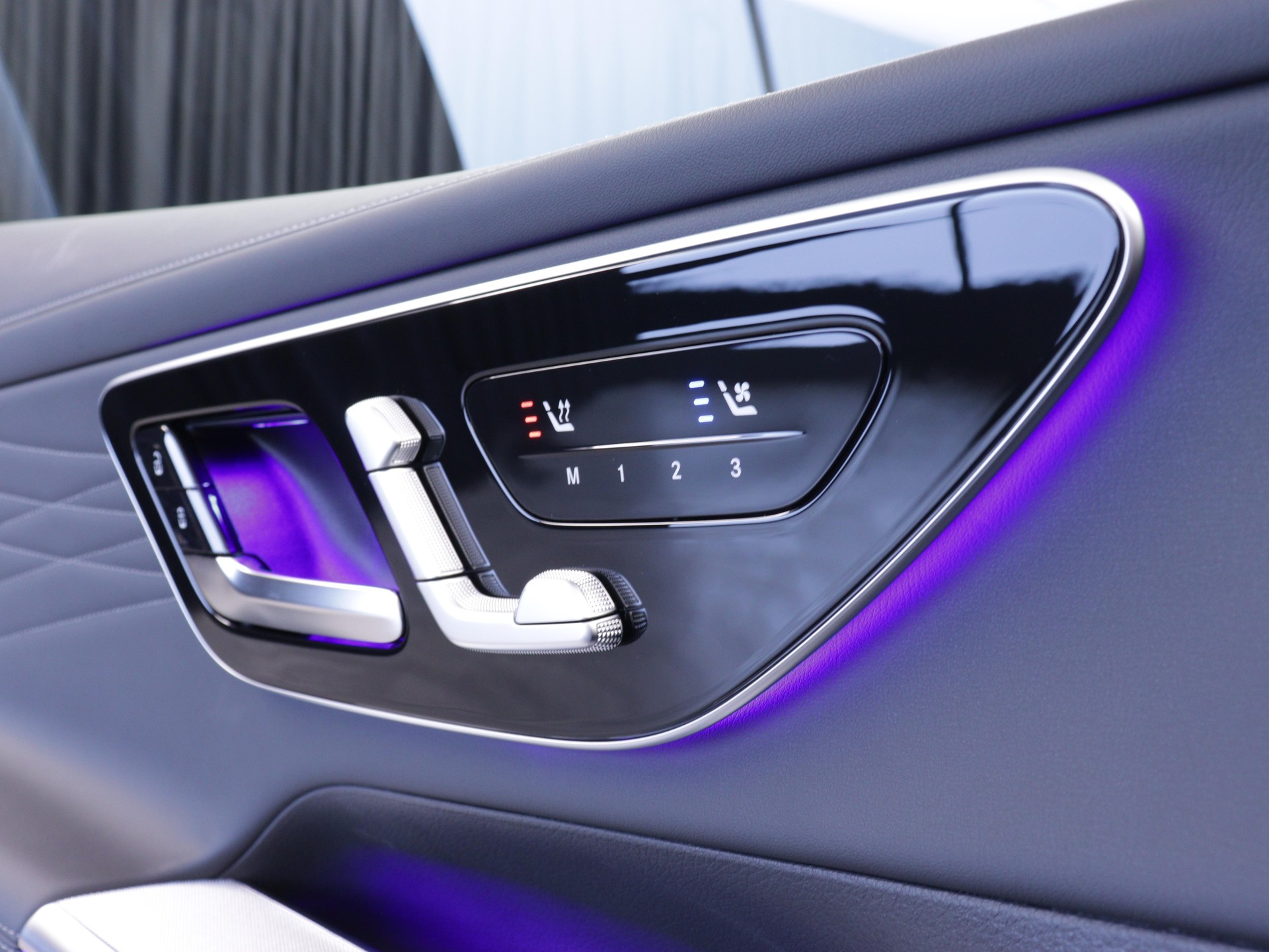 MERCEDES-BENZ GLC 220 d AMG Line 4matic-image-9