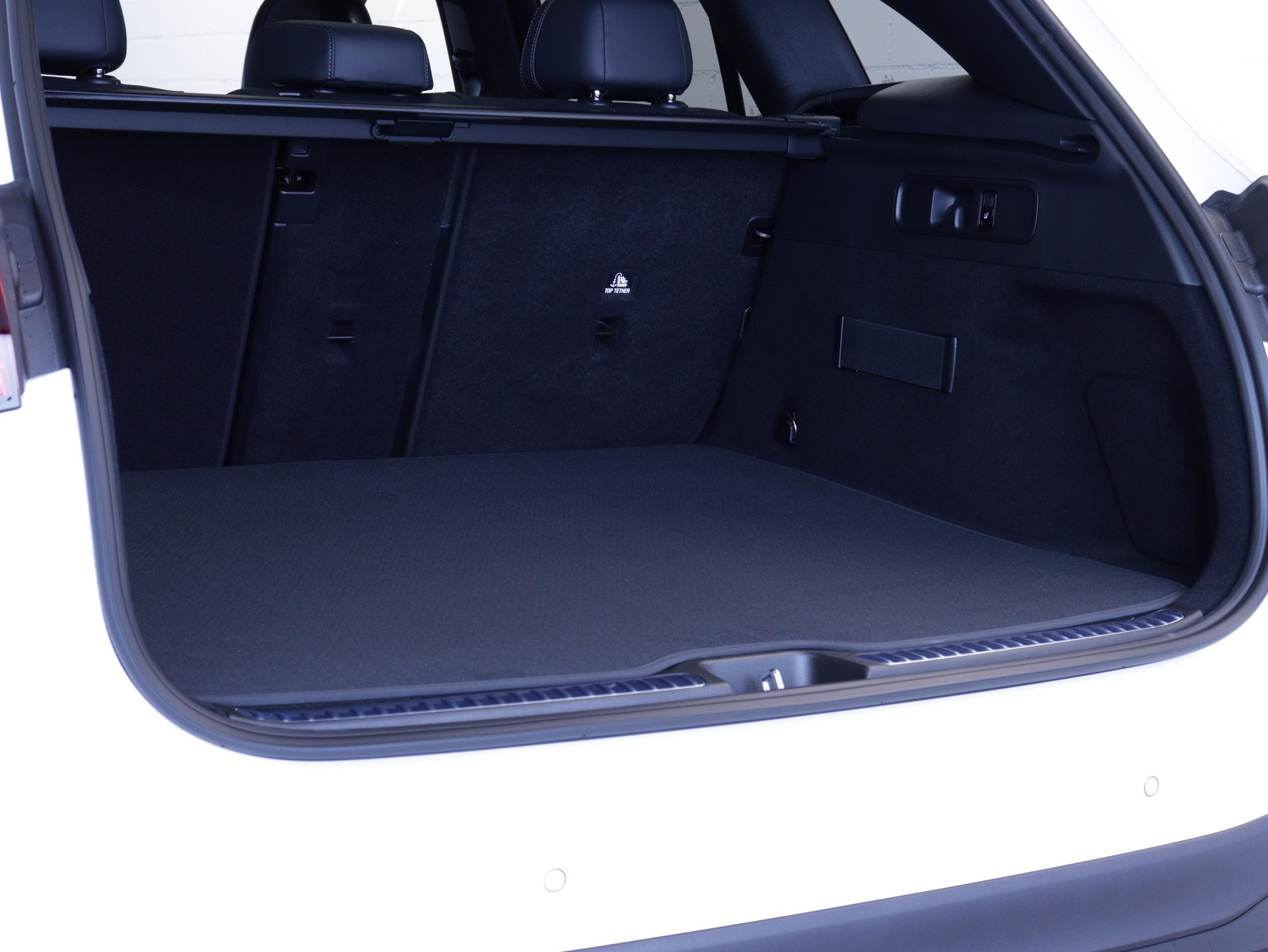 MERCEDES-BENZ GLC 220 d AMG Line 4matic-image-14