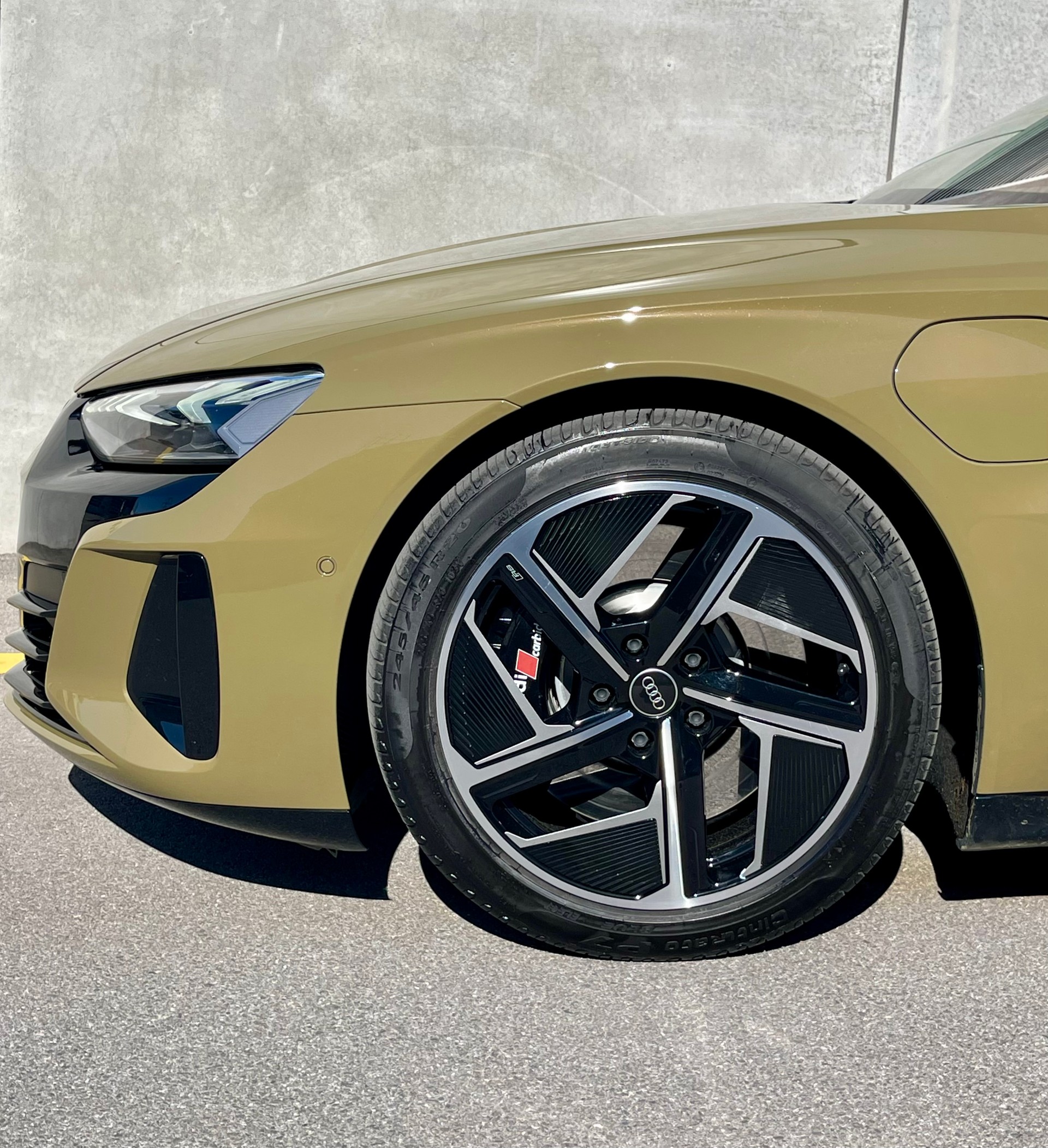AUDI e-tron GT quattro "RS-Look"-image-14