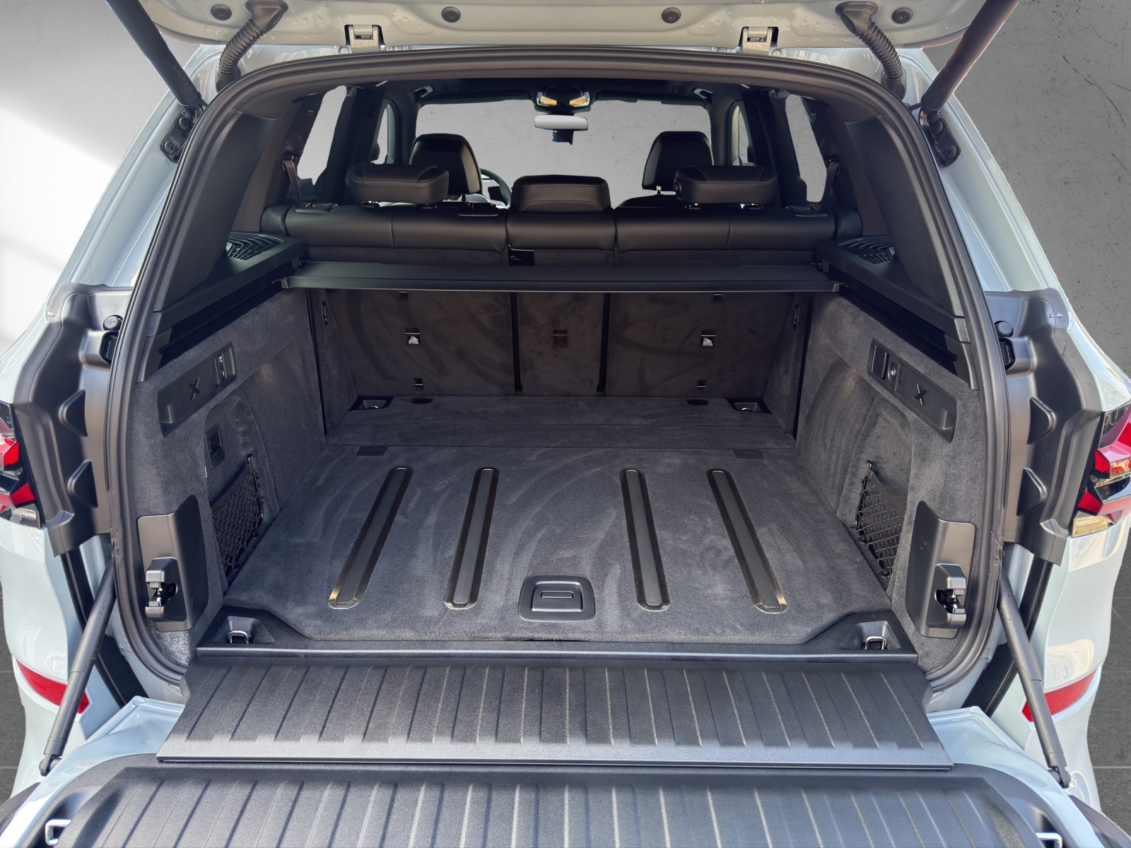 BMW X5 xDrive 48V 40i M Sport Pro Steptronic-image-17