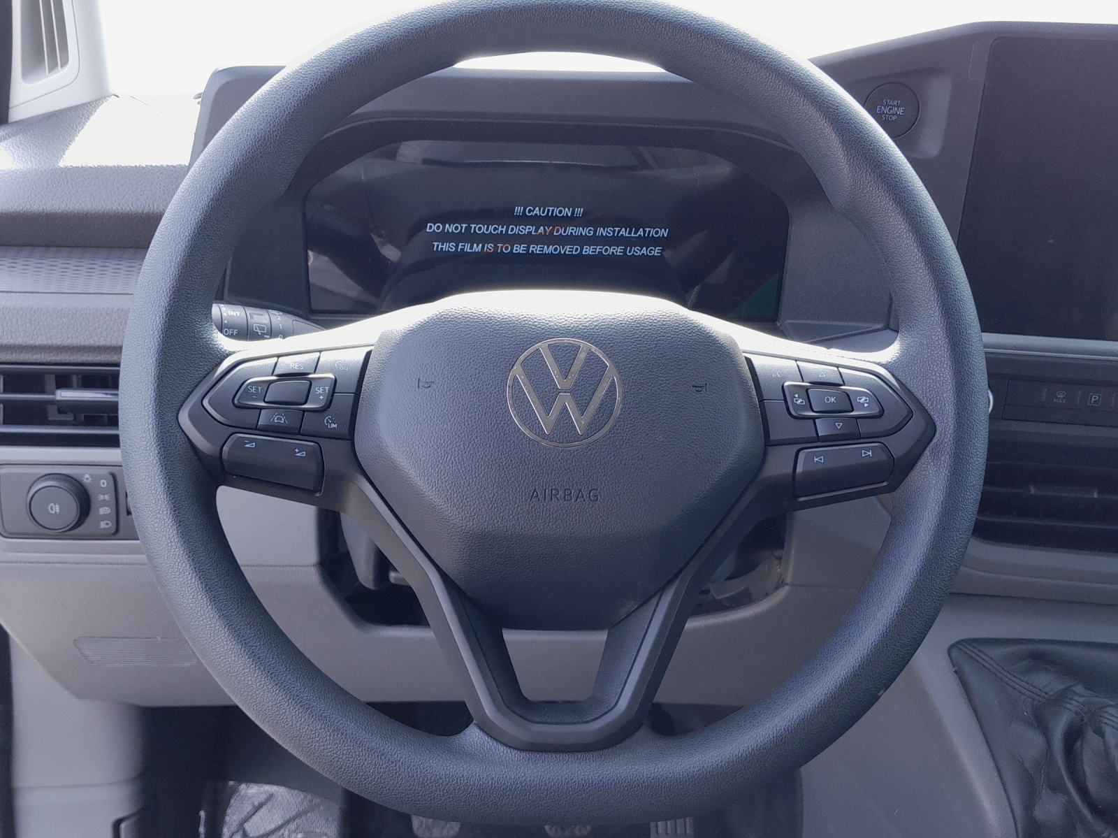 VW Caravelle 2.0 TDI-image-9