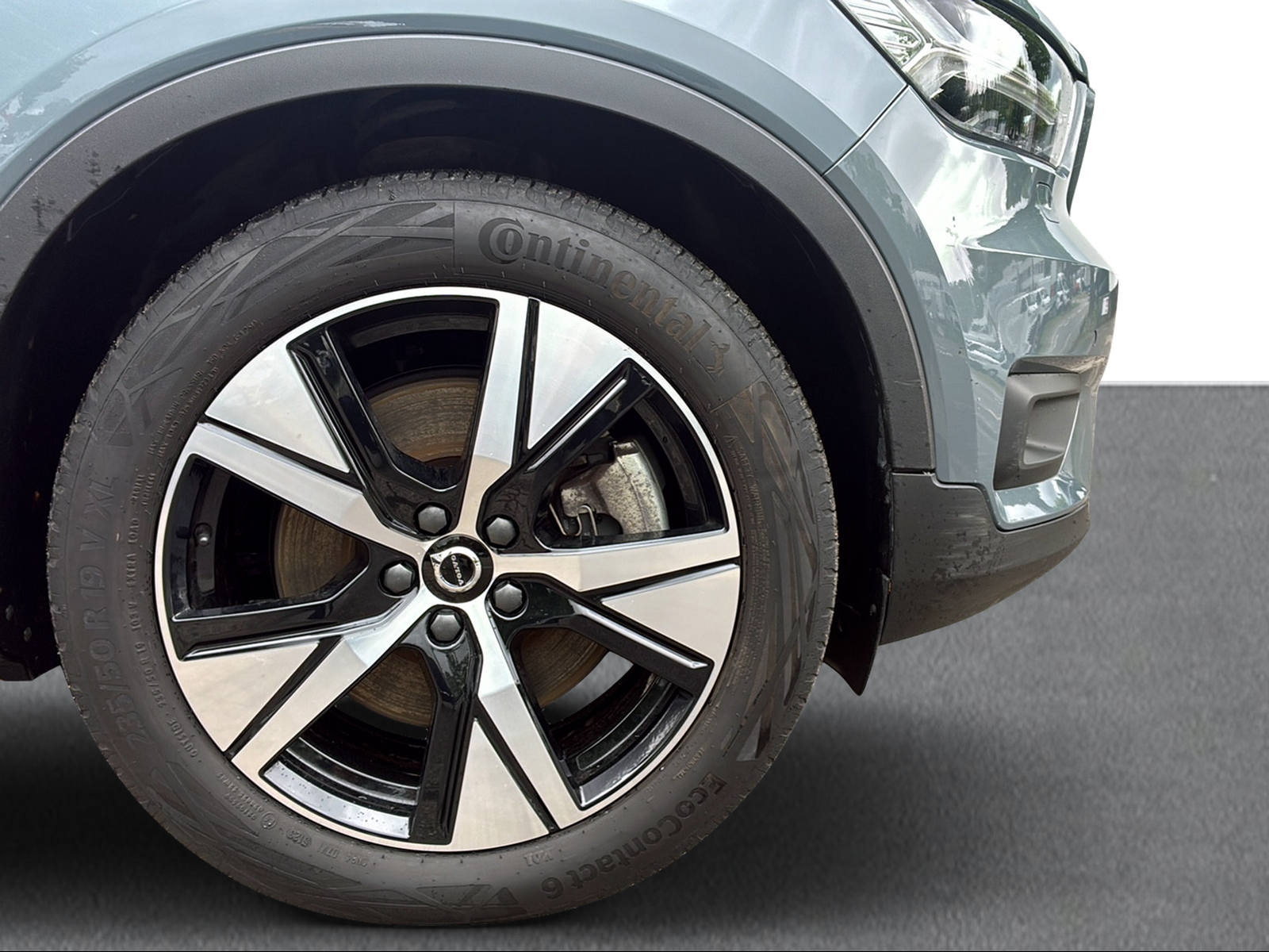 VOLVO XC40 P8 R-Design AWD-image-16