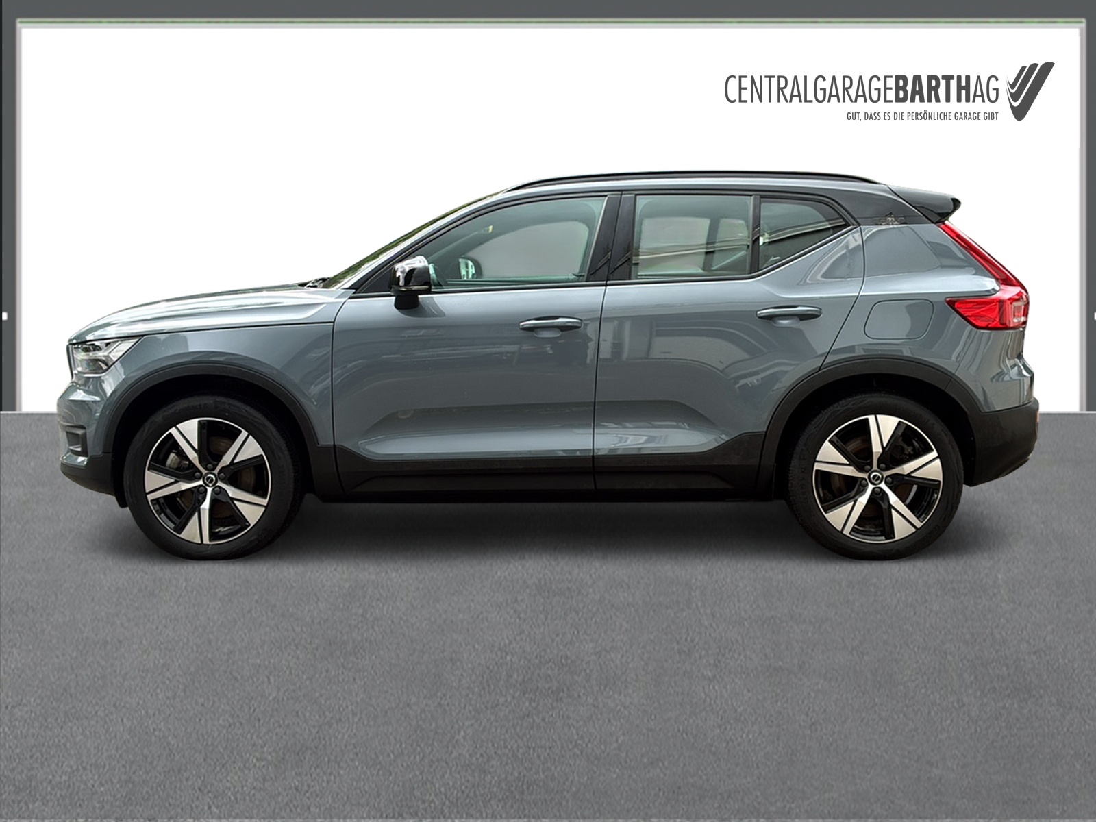 VOLVO XC40 P8 R-Design AWD-image-3