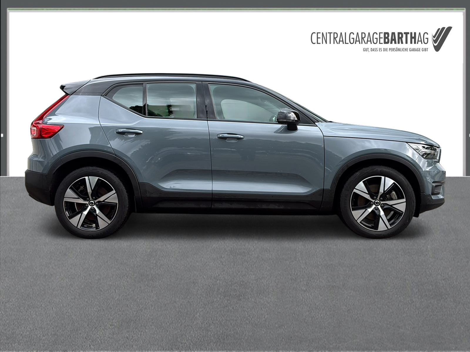 VOLVO XC40 P8 R-Design AWD-image-4