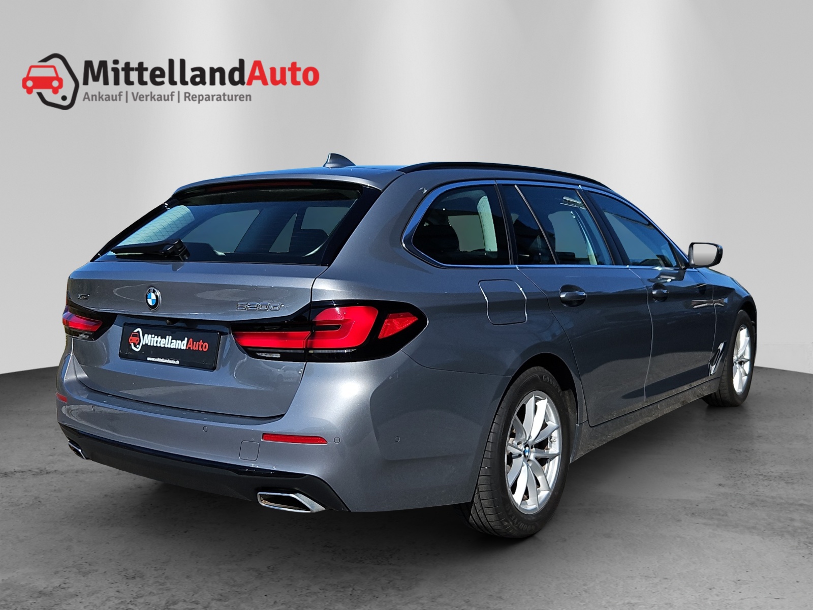 BMW 520d xDrive 48V Touring Steptronic-image-11