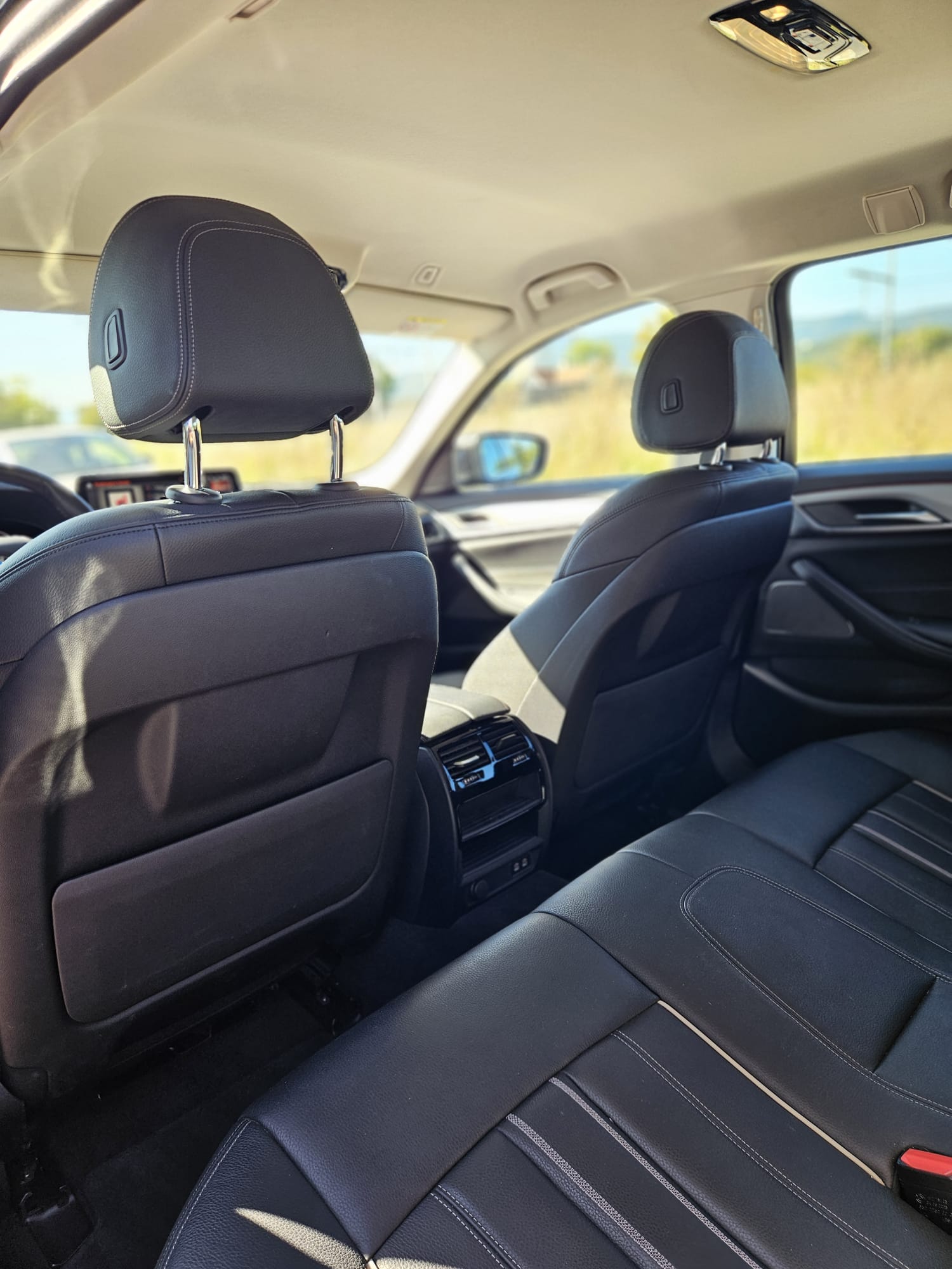 BMW 520d xDrive 48V Touring Steptronic-image-8