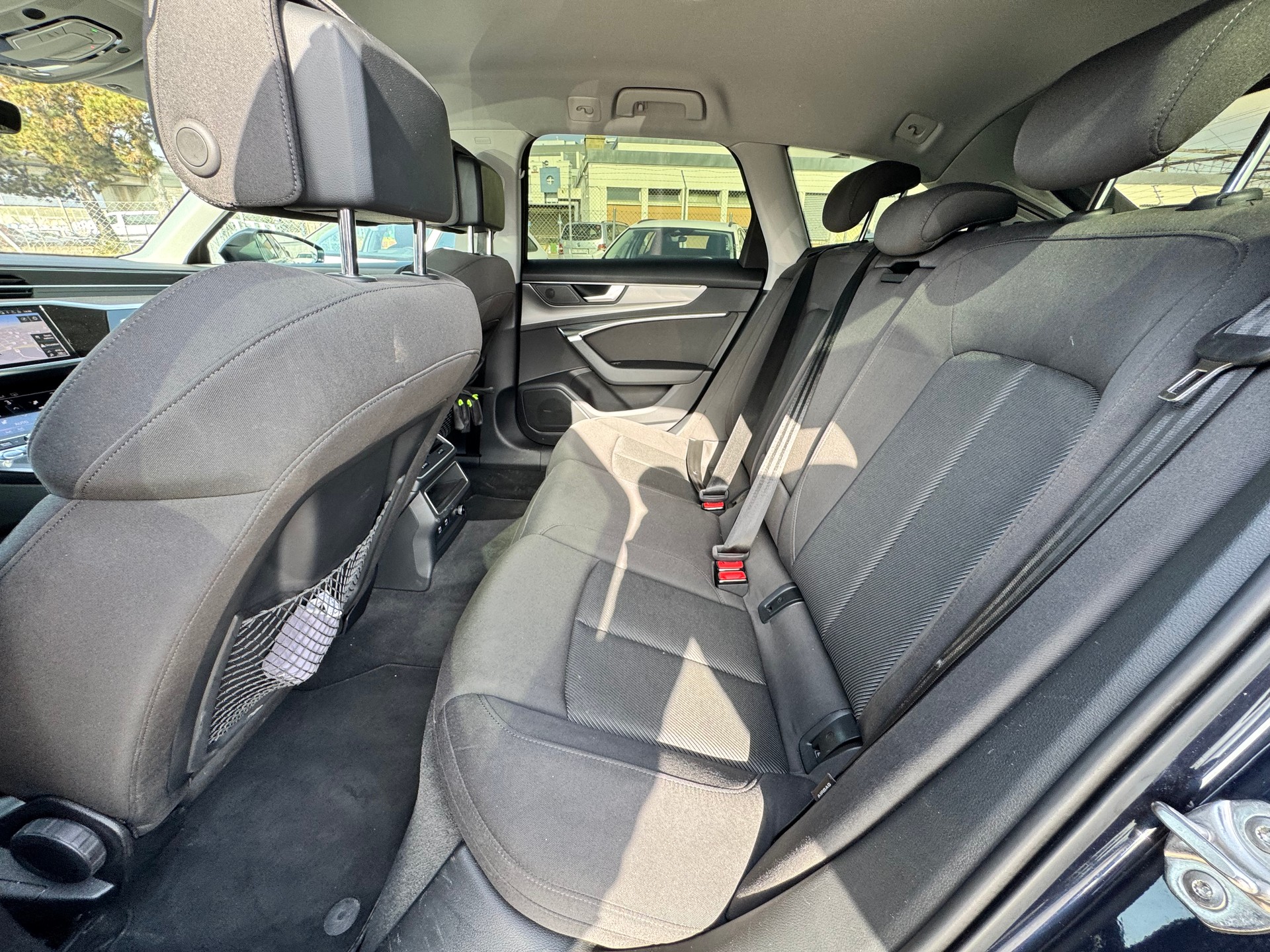 AUDI A6 Avant 40 TDI Sport Attraction quattro S-tronic-image-10