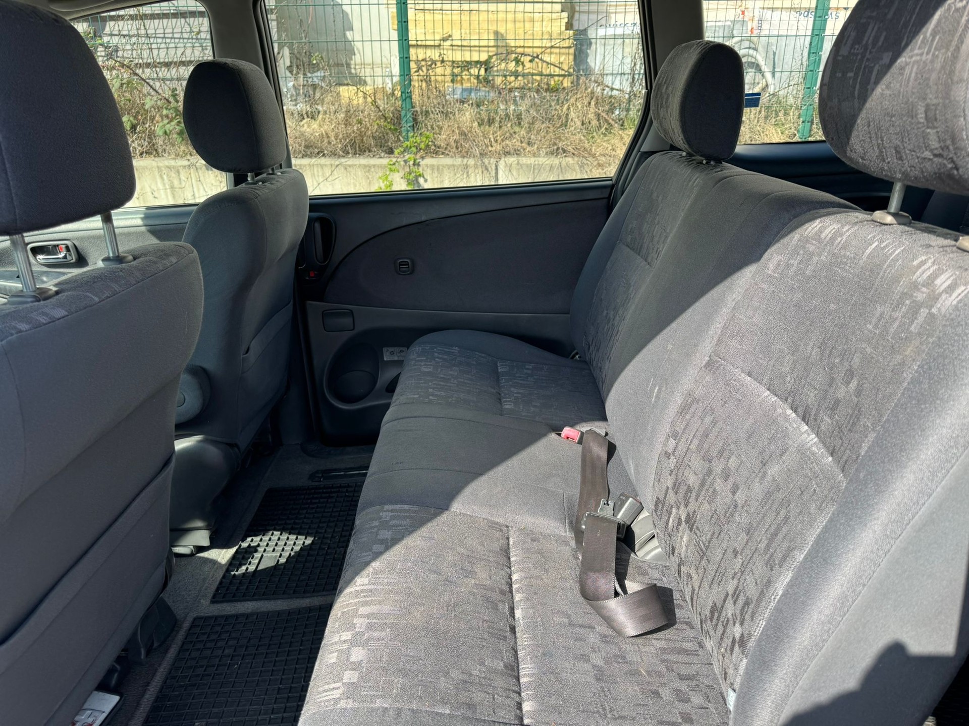 TOYOTA Previa 2.0 D4D Linea Terra-image-9