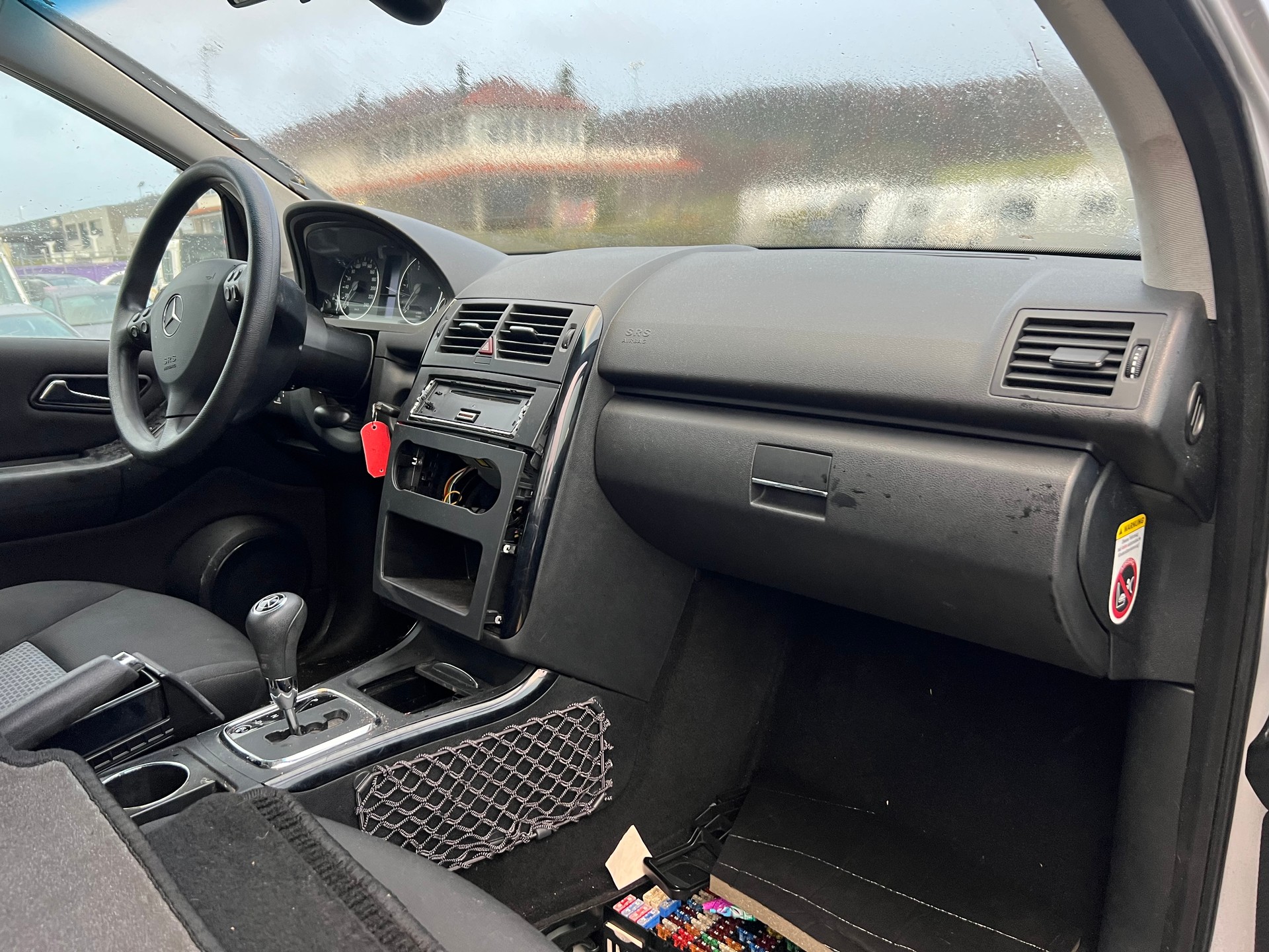 MERCEDES-BENZ A 160 CDI Avantgarde-image-9