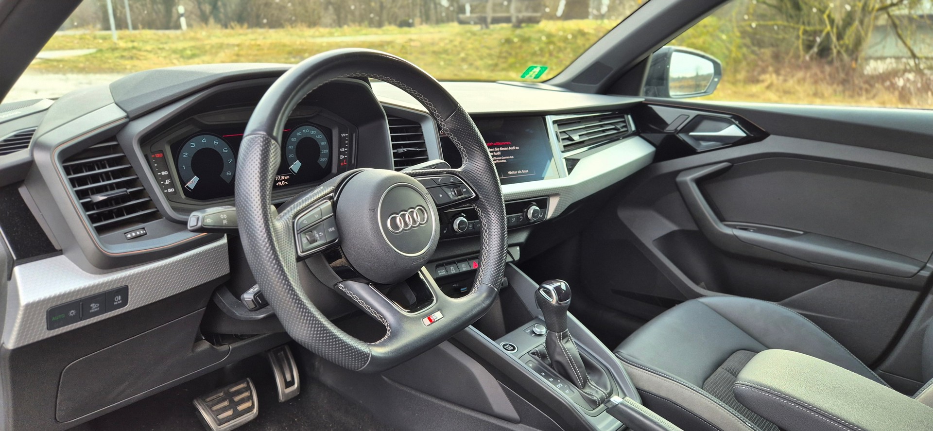 AUDI A1 Sportback 40 TFSI S Line S-tronic, Vollausstattung, Sonos, Dämpfer, Keyless-image-4