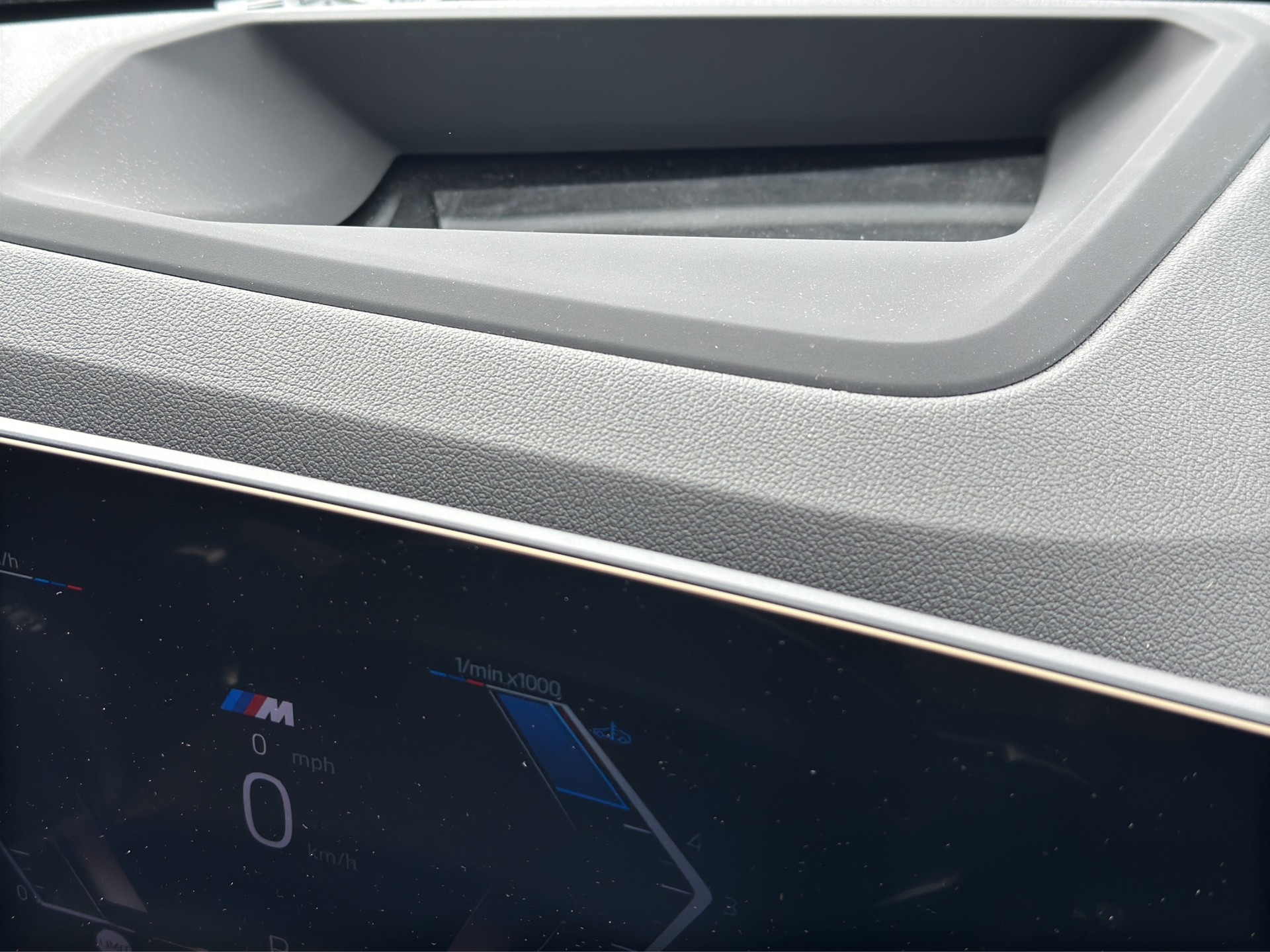 BMW 320d xDrive Touring M Sport Steptronic-image-11