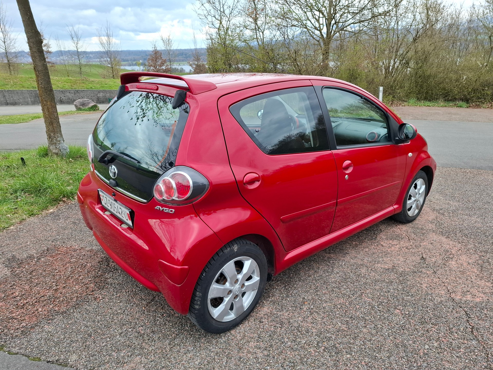 TOYOTA Aygo 1.0 Linea Terra-image-4