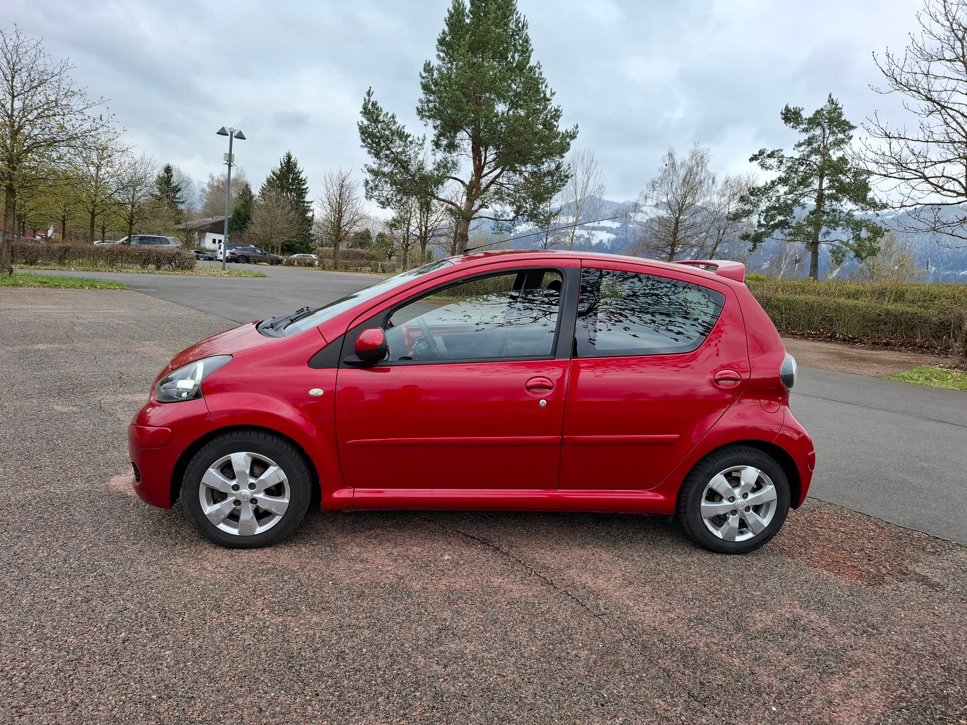 TOYOTA Aygo 1.0 Linea Terra-image-6