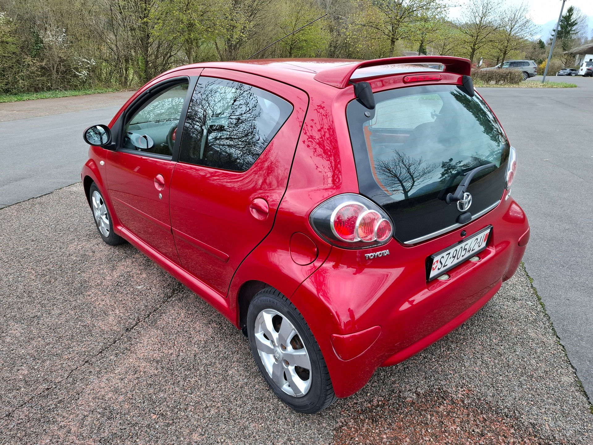 TOYOTA Aygo 1.0 Linea Terra-image-3
