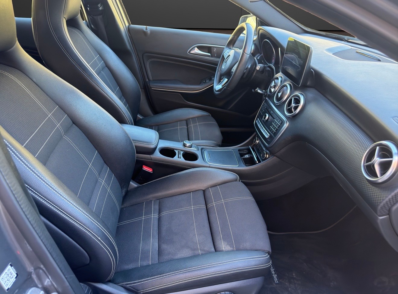 MERCEDES-BENZ A 180 7G-DCT-image-9