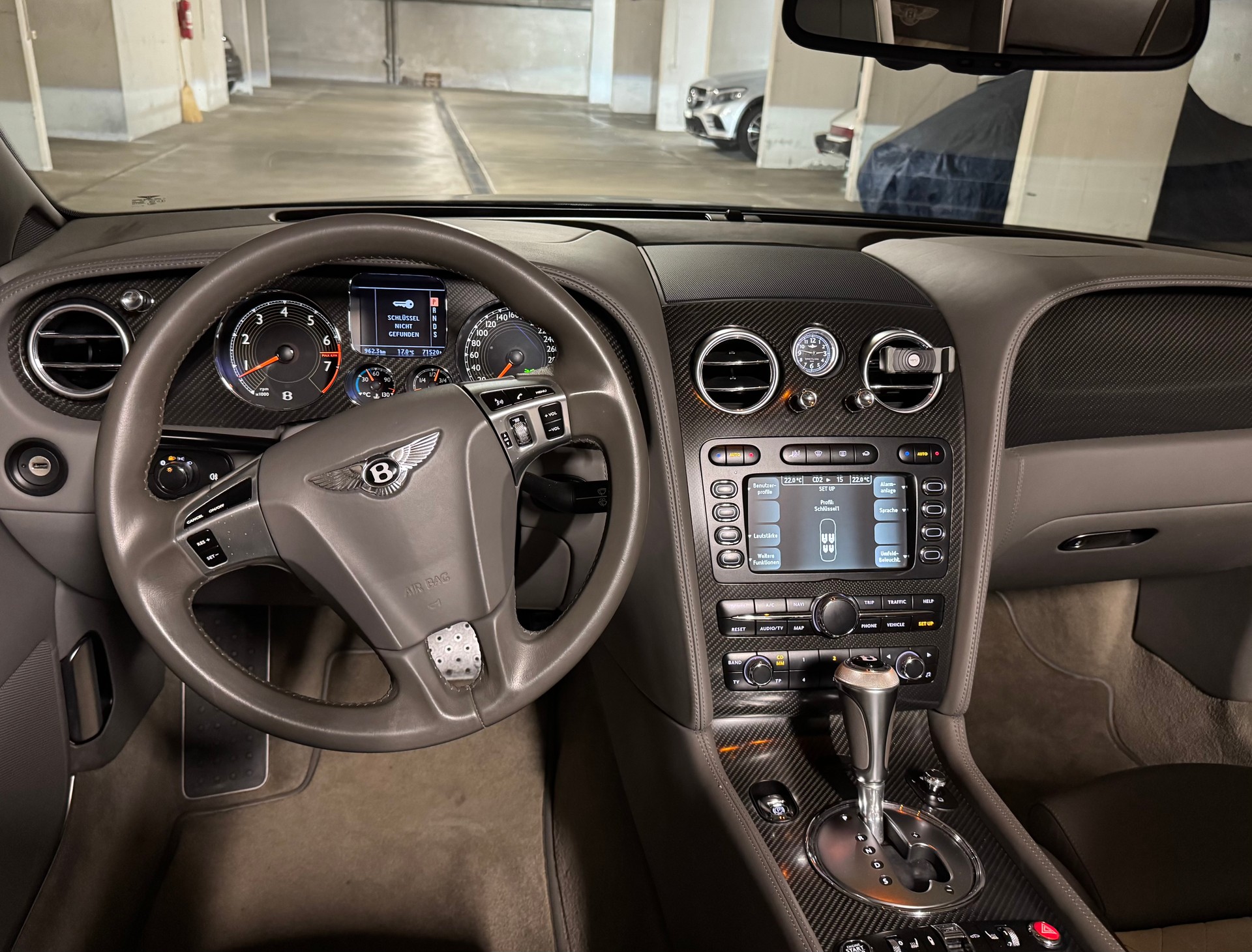 BENTLEY Continental Supersports Convertible 6.0-image-5