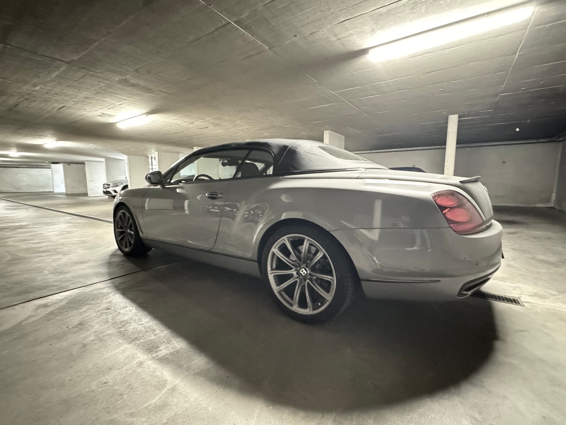 BENTLEY Continental Supersports Convertible 6.0-image-2