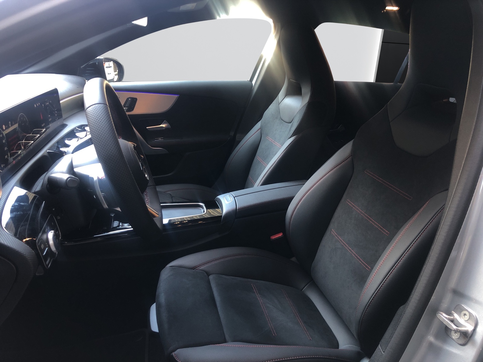 Image MERCEDES-BENZ A-220 A 220 4Matic 8G-DCT