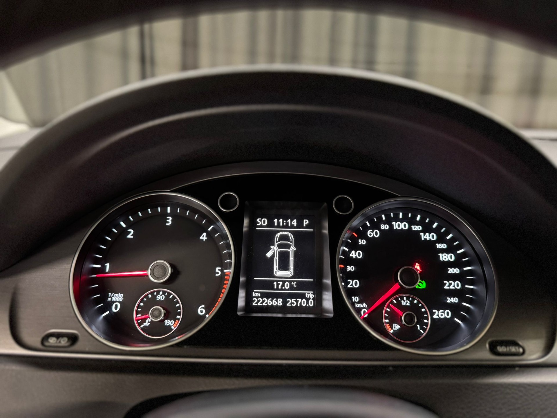 VW Passat Variant 2.0 TDI BMT Trendline DSG-image-11