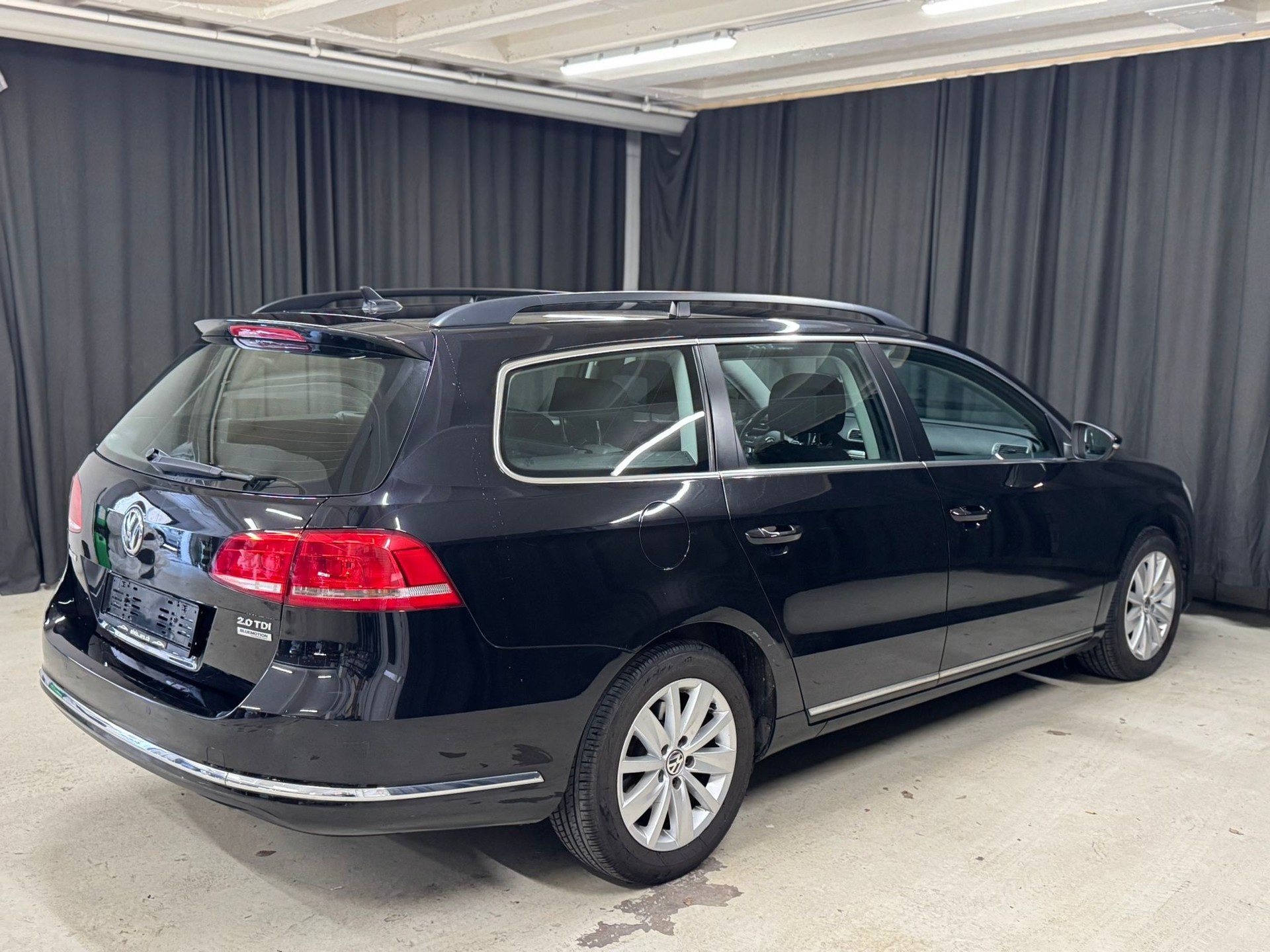 VW Passat Variant 2.0 TDI BMT Trendline DSG-image-3