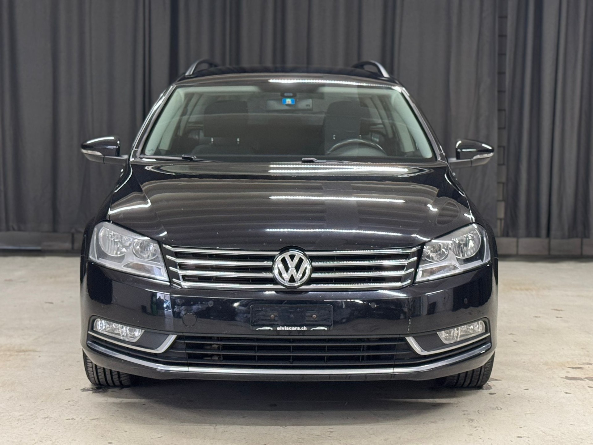 VW Passat Variant 2.0 TDI BMT Trendline DSG-image-2